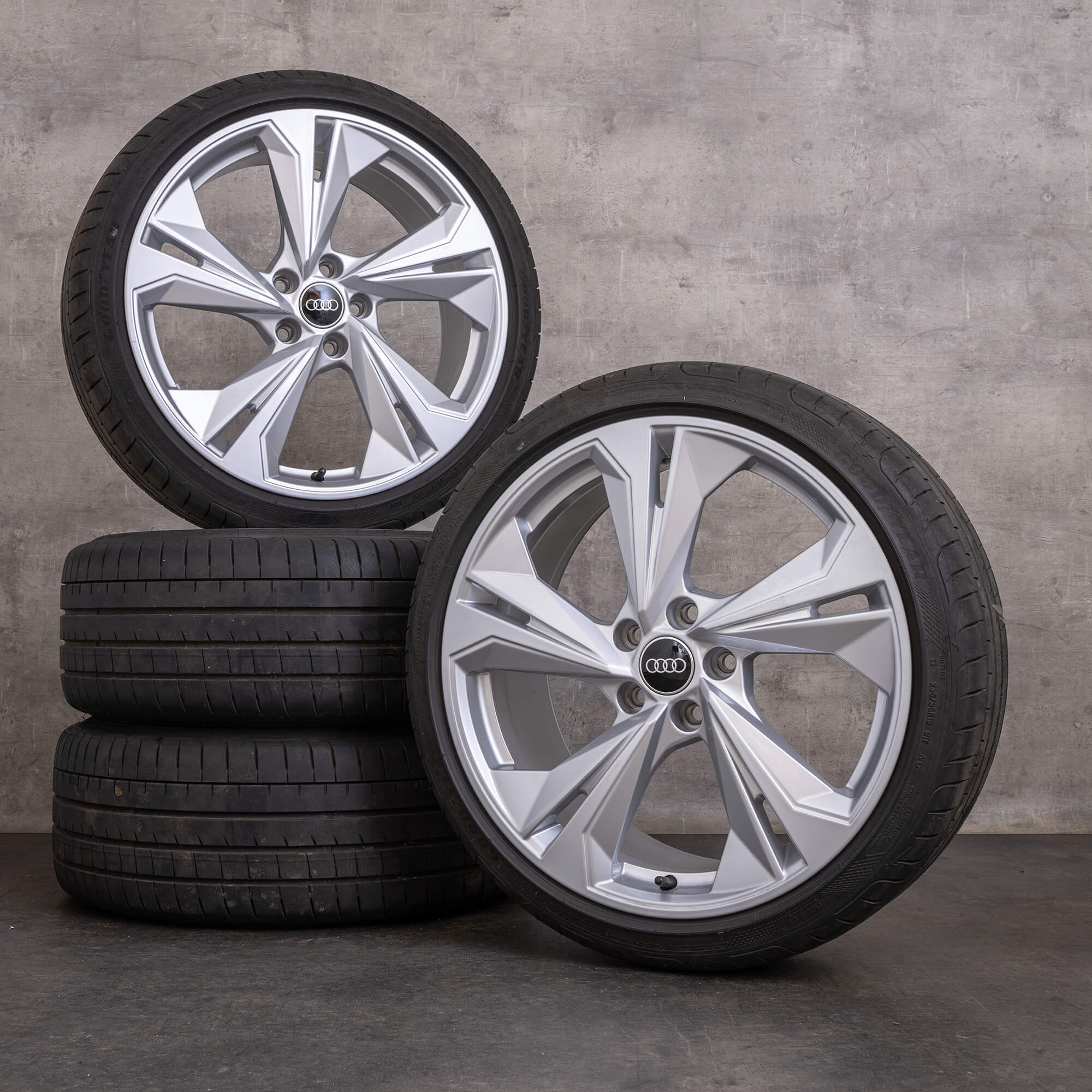 Jante originale Audi A3 S3 19 inch 8Y Anvelope de vară 8Y0601025K argintiu lucios
