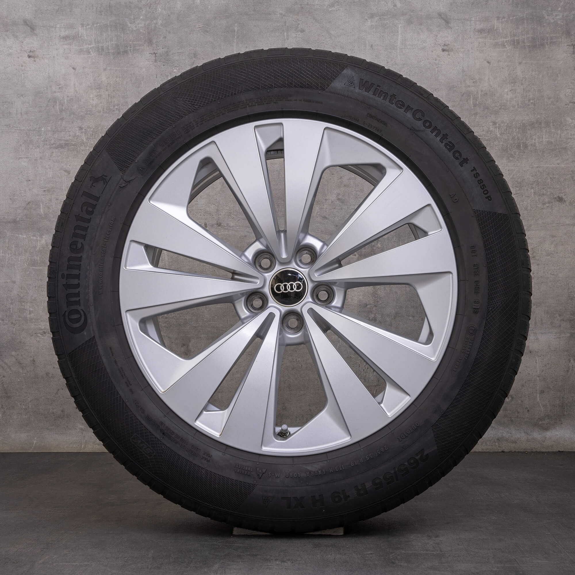 OEM Audi Q8 SQ8 snow tire packages 19 inch 4M8 rims 4M8601025 silver glossy
