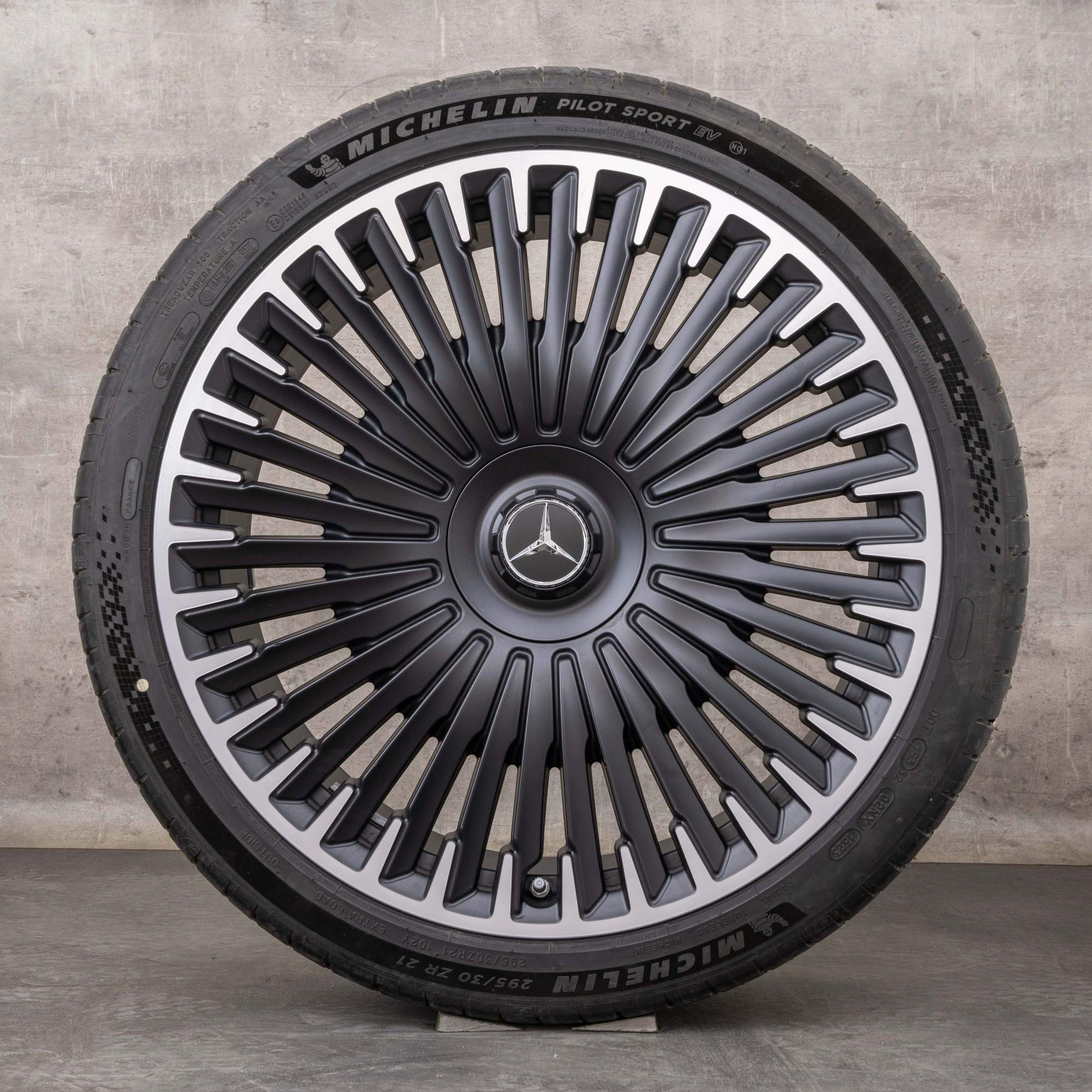 Oryginał Mercedes Benz EQE 43 53 AMG felgi 21 cali V295 koła letnie A2954013100 A2954013200 czarny mat polerowane