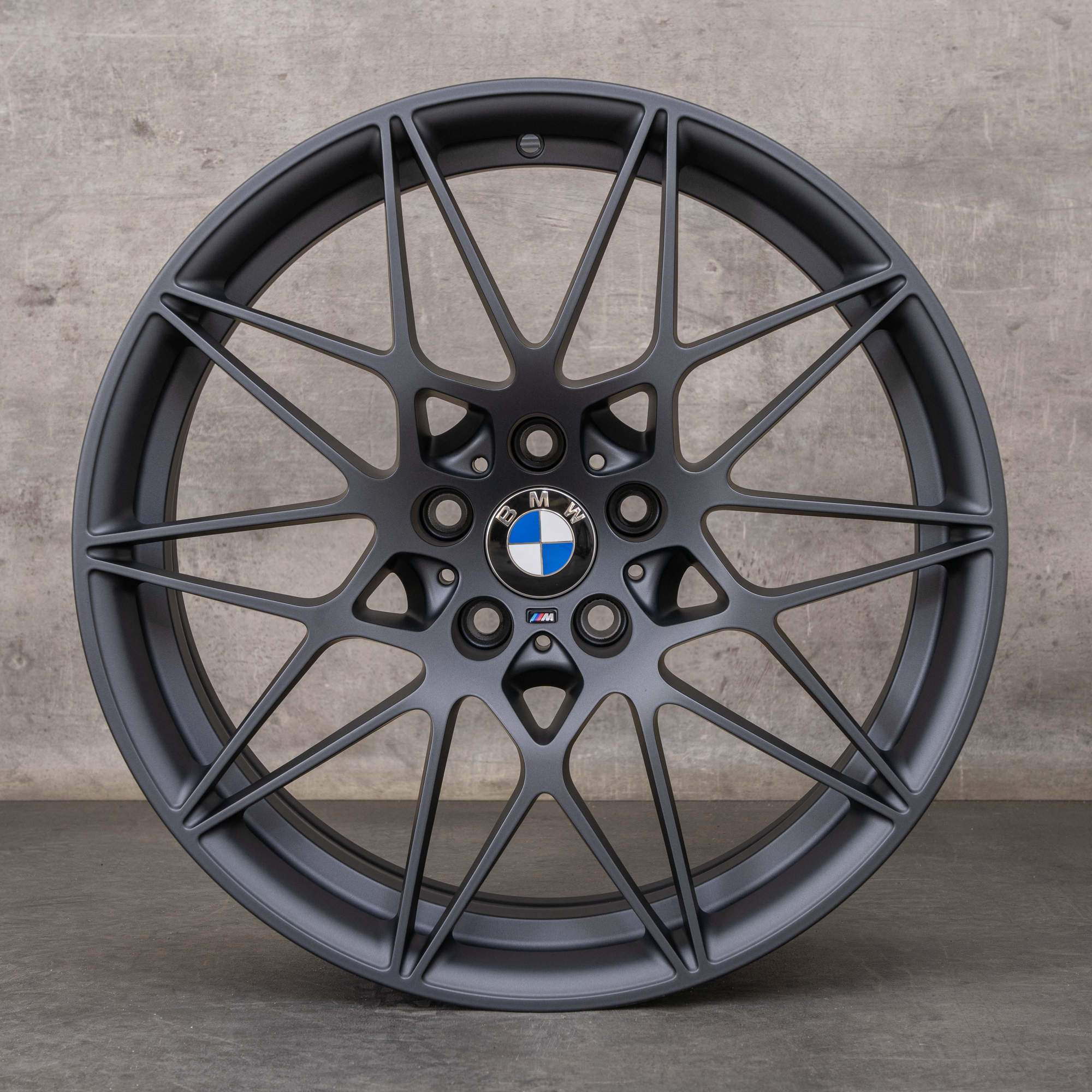 Oryginalne felgi BMW M3 M4 20 cali F80 F82 F83 Styling 666 M 2287500 2287501 orbit grey matt