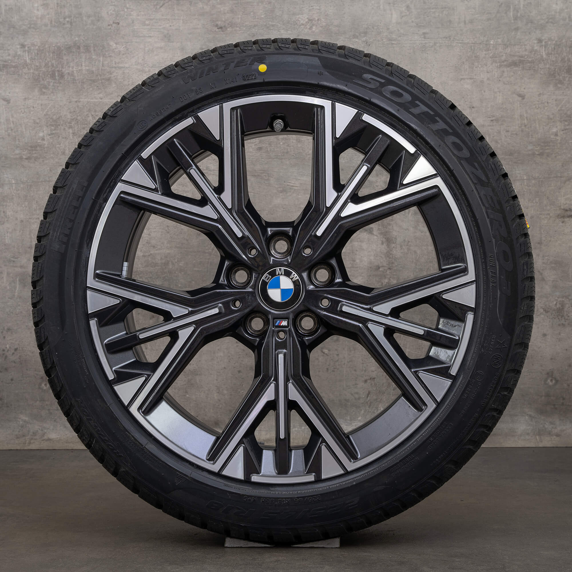 Originele BMW 1 Serie winterwielen 18 inch F70 velgen styling 975 M 5A35E68 orbit grijs front polish