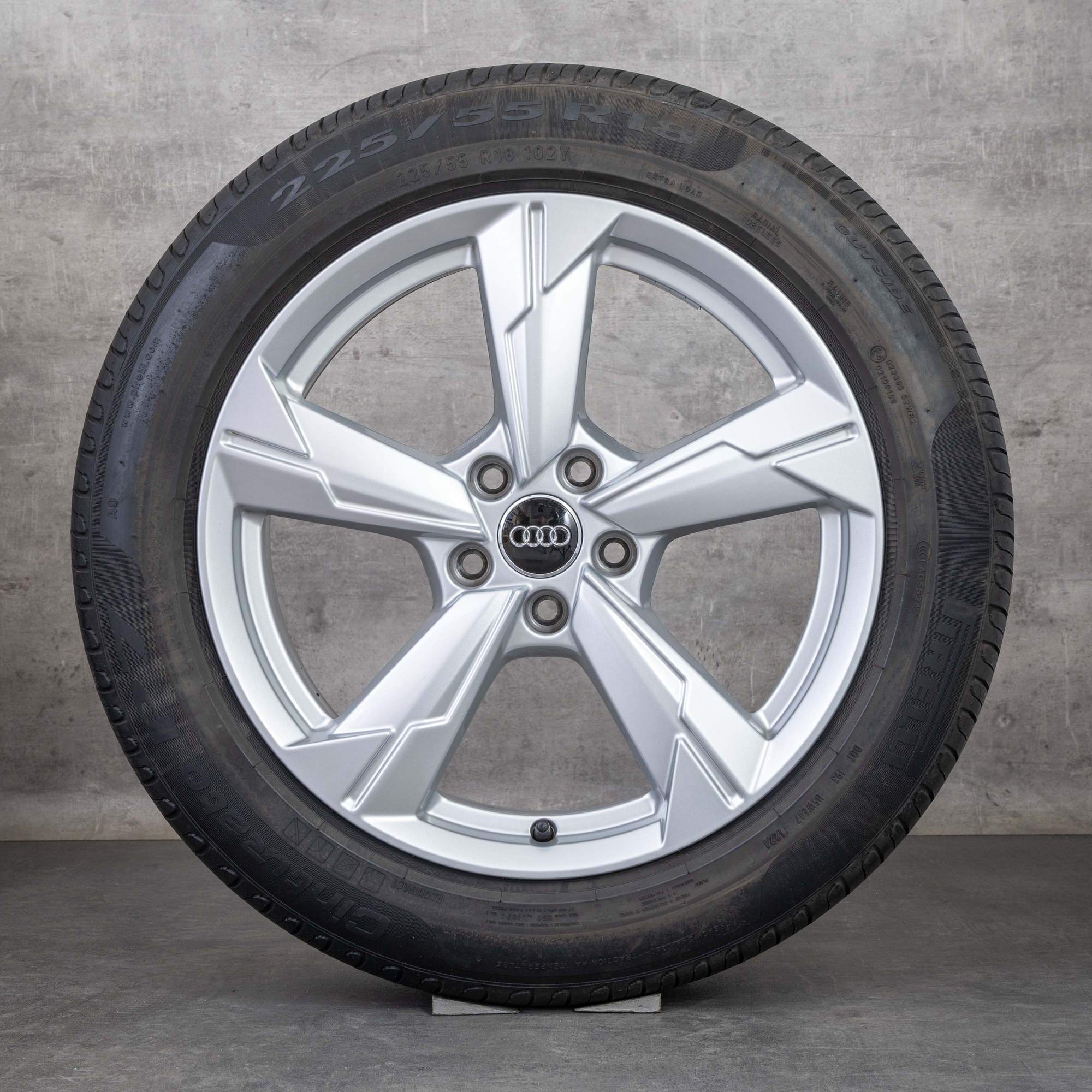 Alkuperäiset Audi A6 S6 vanteet 18 tuuman 4K C8 kesäpyörät 4K0601025D hopea