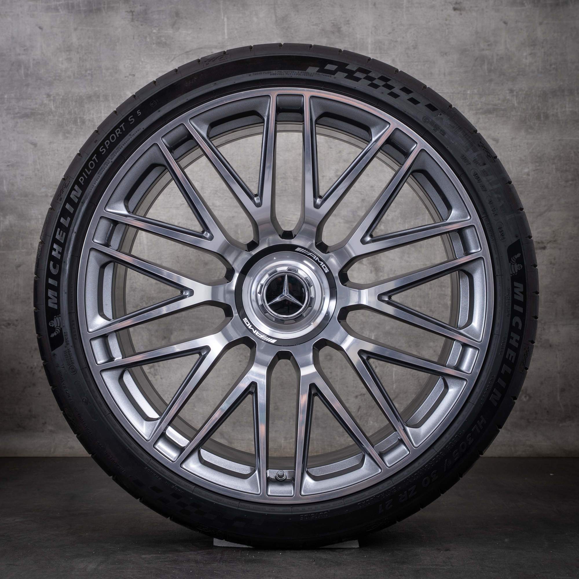 Originale Mercedes-Benz AMG GT vinterhjul 21 tommer C192 felger A1924011900 A1924012000 himalaya grey frontpolert
