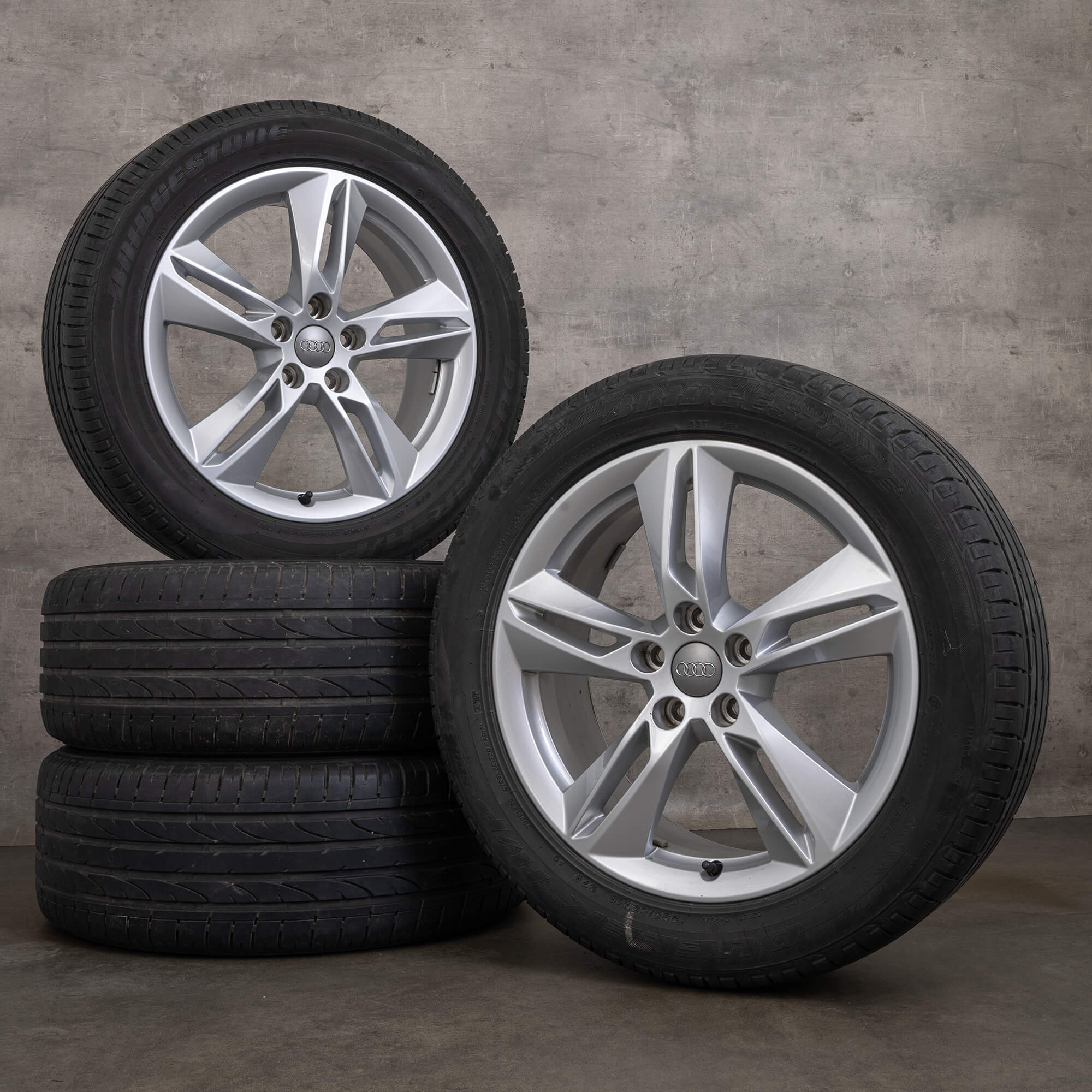 Original Audi Q3 8U 18 inch summer wheels rims tires Original Audi Q3 8U 18 inch summer wheels rims tires