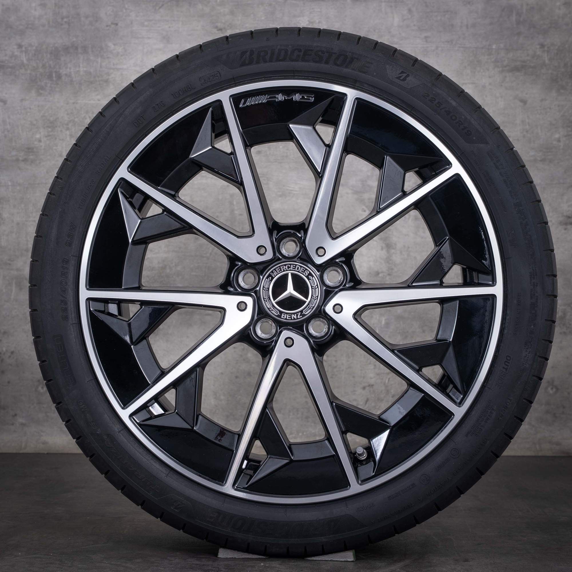 Original Mercedes Benz CLA EQ AMG Felgen 19 Zoll X174 C174 250+ 350 4Matic Sommerräder A1744011400 A1744011500 schwarz glanzgedreht