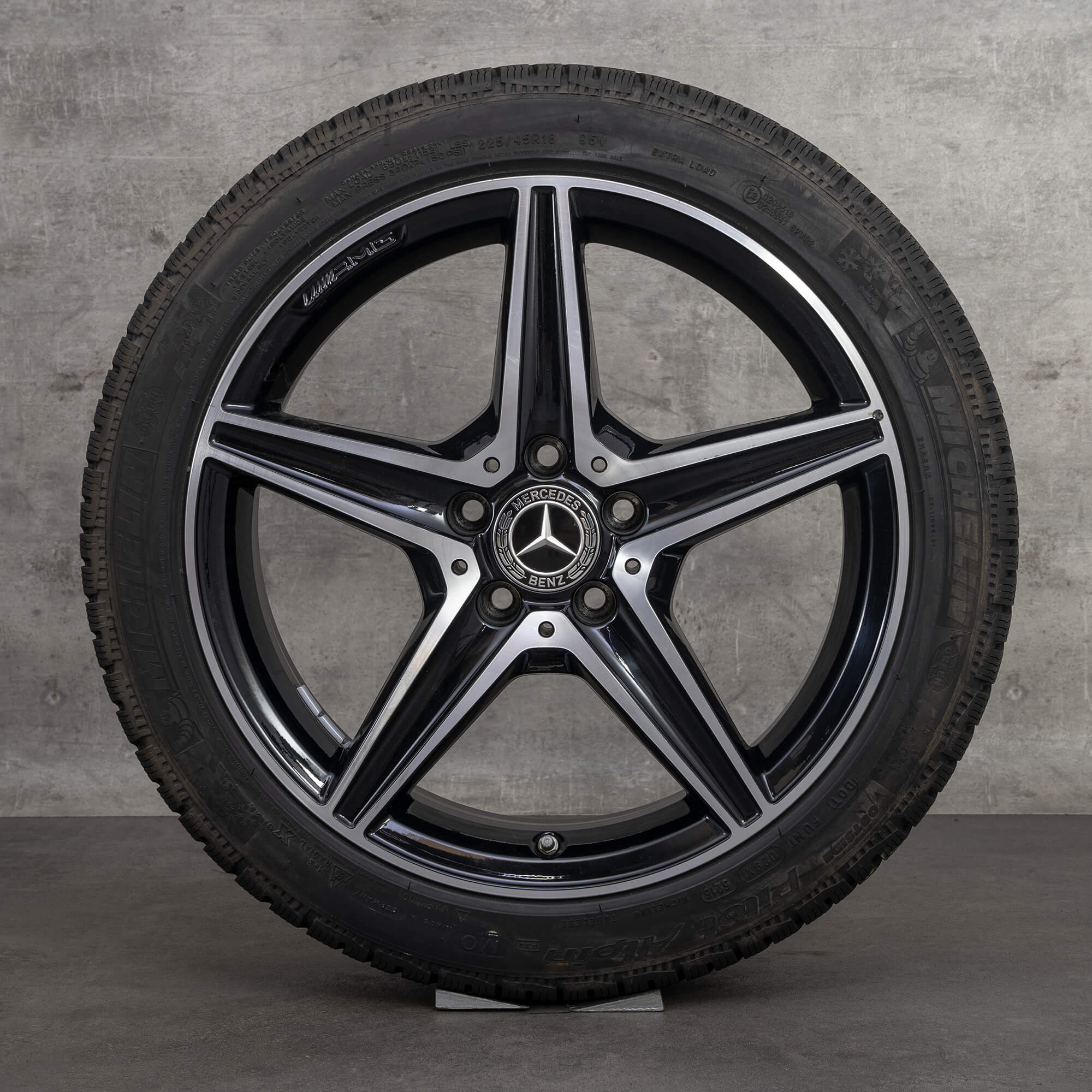18 tommer Mercedes Benz fælge C43 AMG C450 Sport W205 komplette vinterhjul