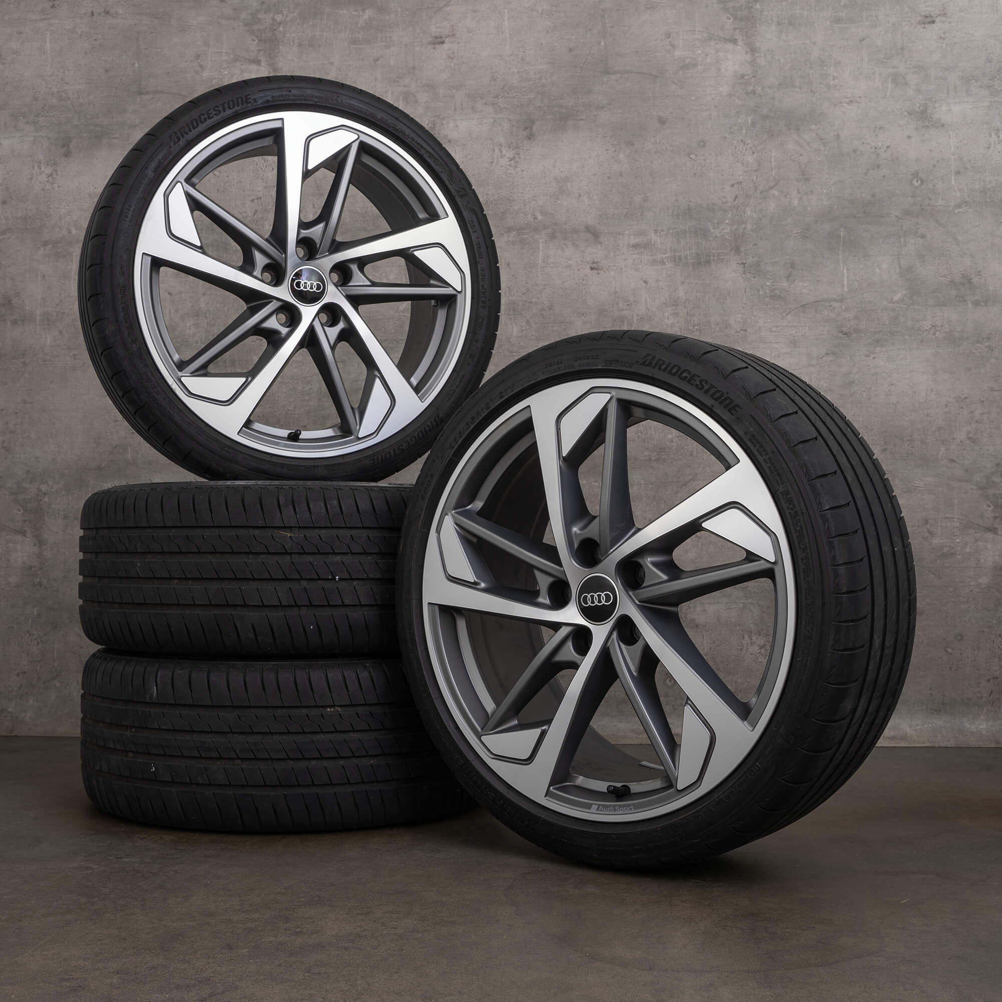 Originální disky Audi A3 S3 19 palců 8V 8Y Sommerrder Trapezoid 8Y0601025R titan matný lesklý soustružený