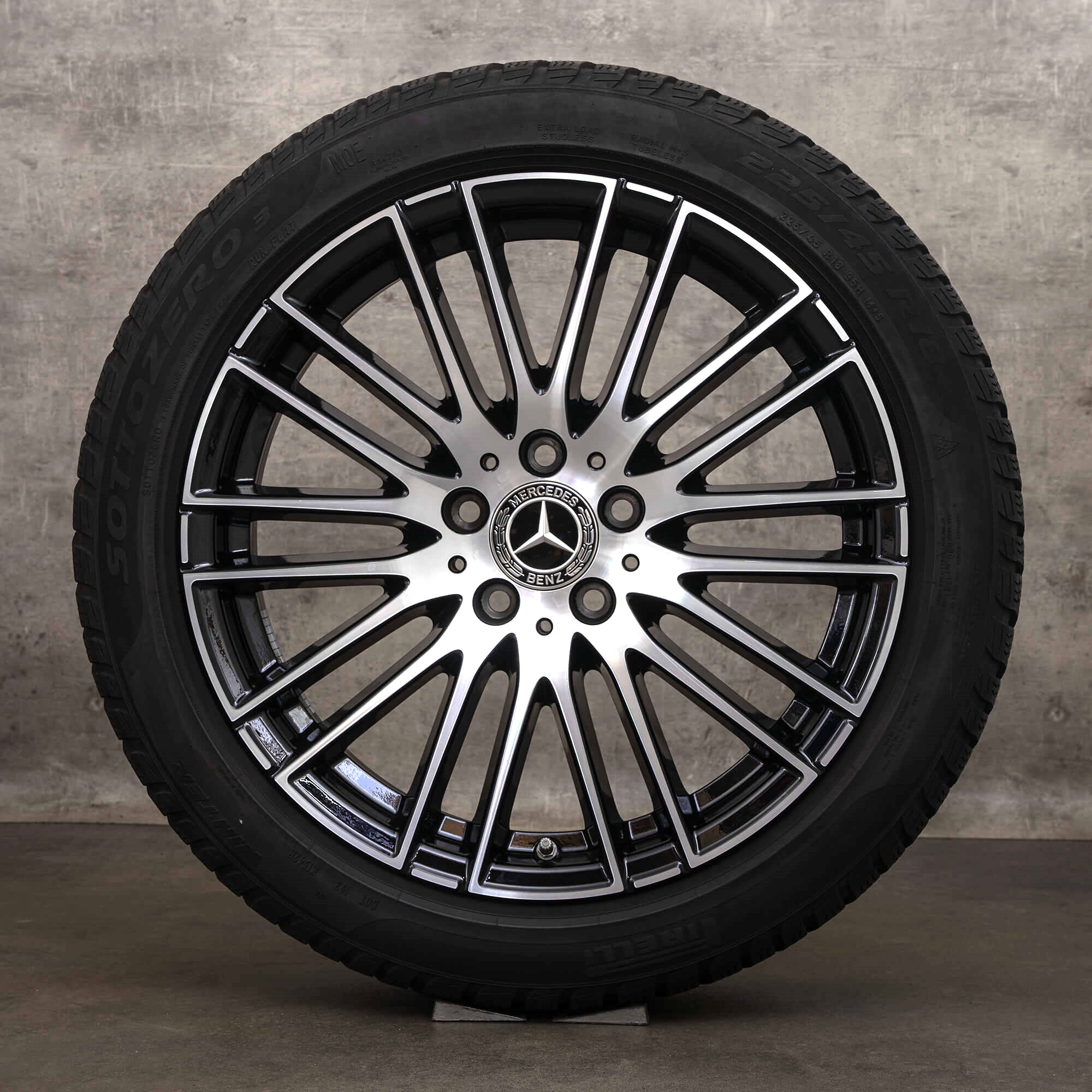 Alkuperäiset Mercedes Benz C-sarjan talvivanteet 18 tuumaa W206 S206 vanteet A2064014900 musta kiiltävä DOT 21