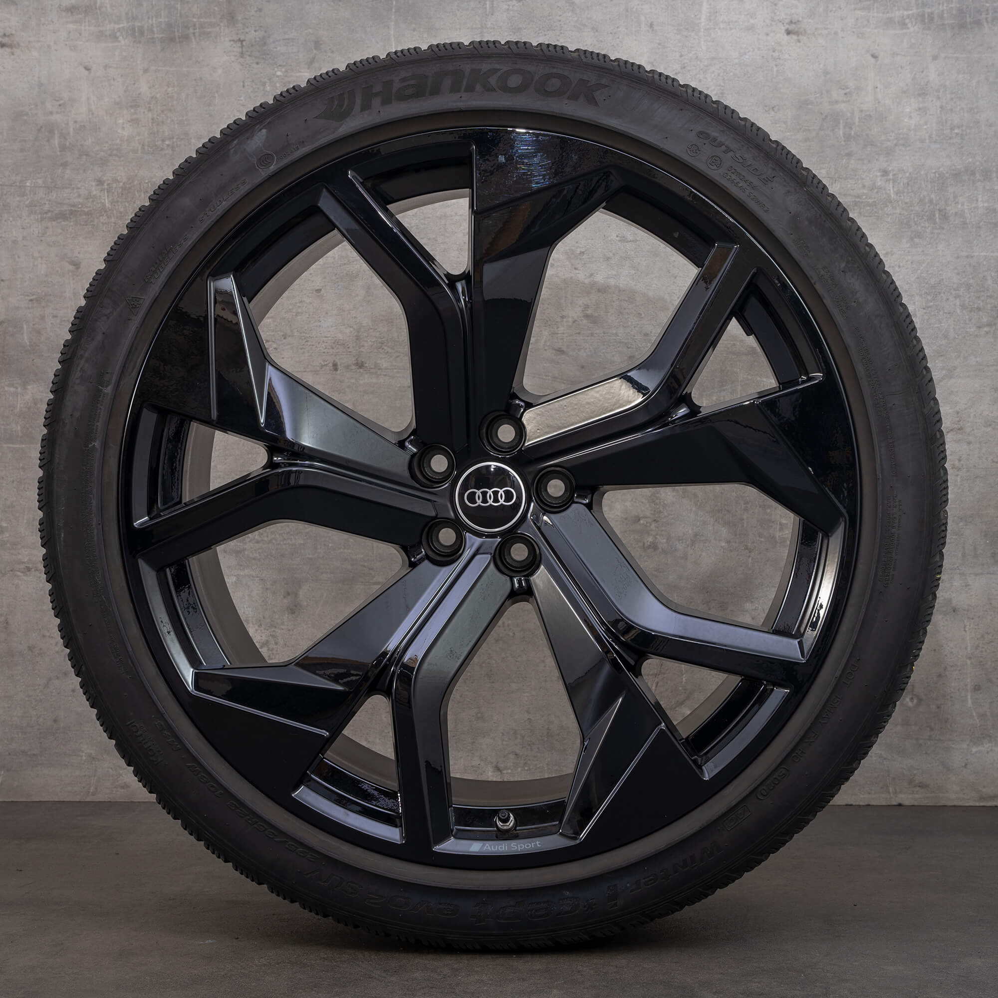Original Audi RS Q8 Winterräder 23 Zoll Rotor 4M8 Felgen 4M8601025DC schwarz hochglanz NEU