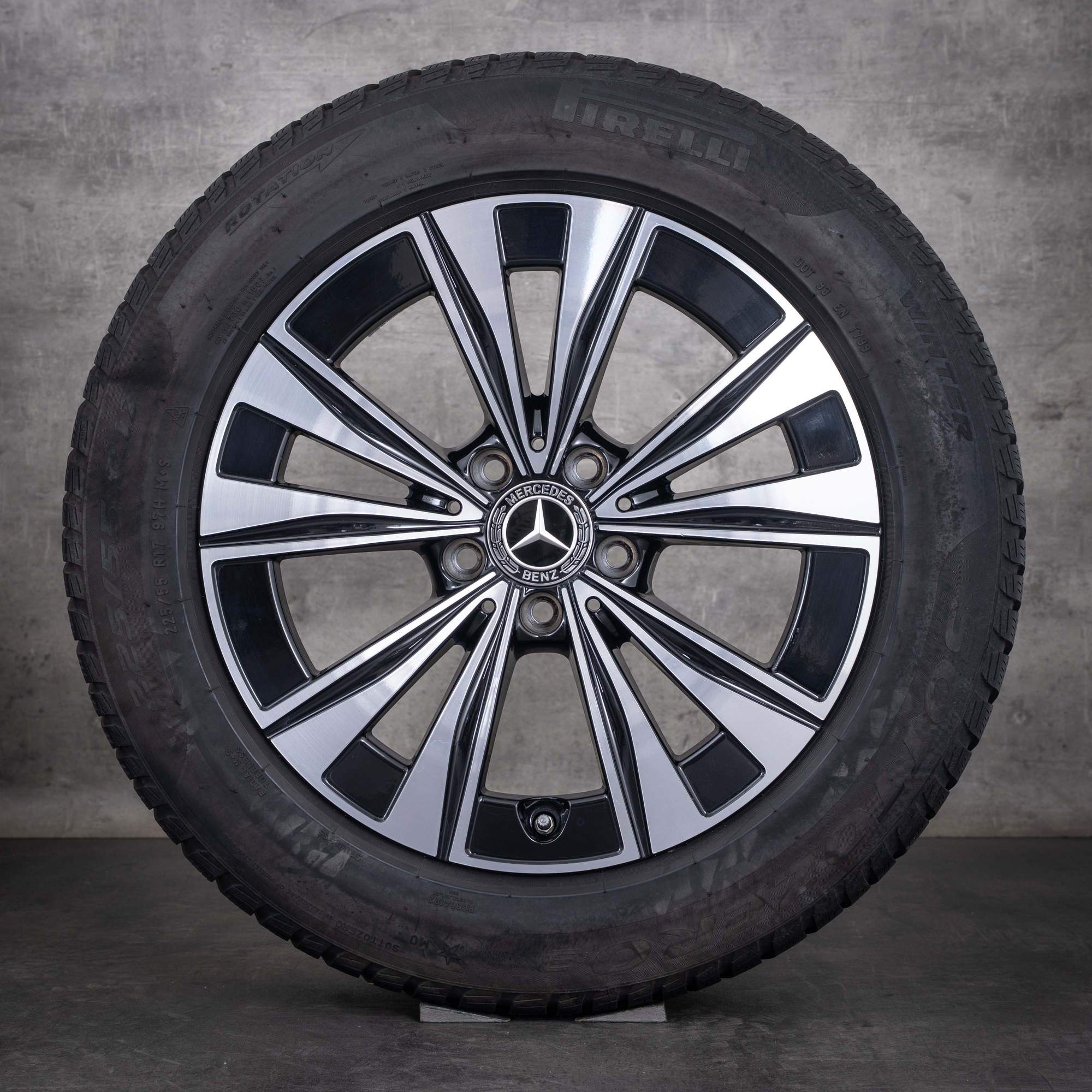 Alkuperäiset Mercedes Benz C-sarjan talvirenkaat 17 tuumaa All Tarrain X206 vanteet A2064013900 musta kiillotettu
