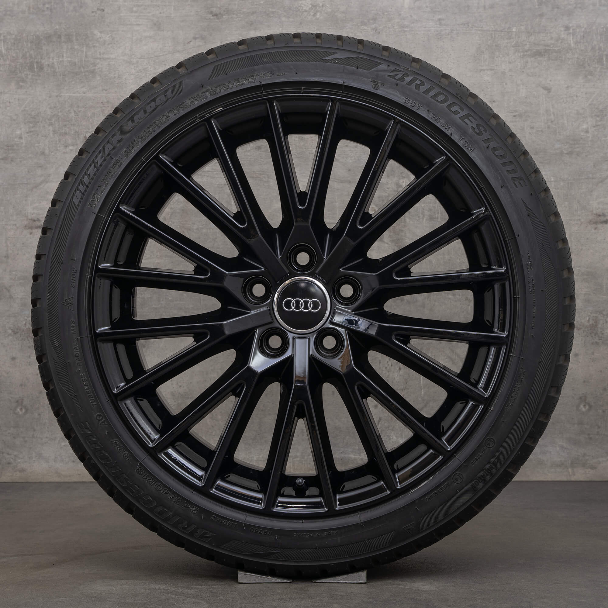 Audi TT TTS 8S Winterräder Winterreifen 18 Zoll 10-V-Speichen-Design S-Line