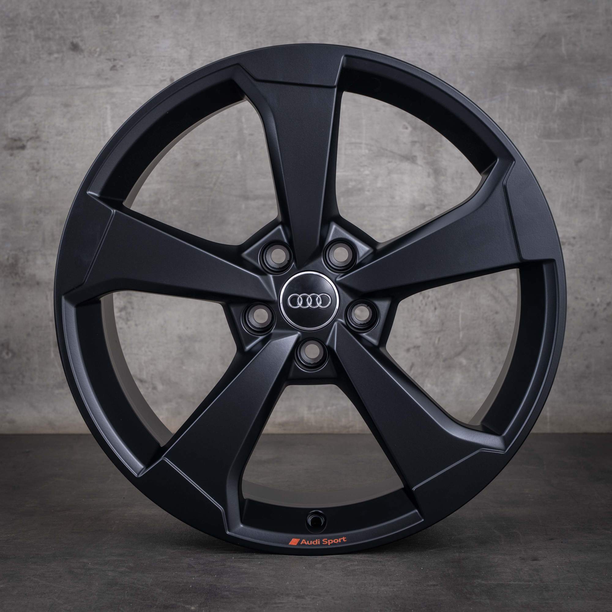 Alkuperäiset Aidot Audi RS3 -vanteet 19-tuumaiset 8V RS 8V0601025FD 8V0601025FA Roottori musta matta.