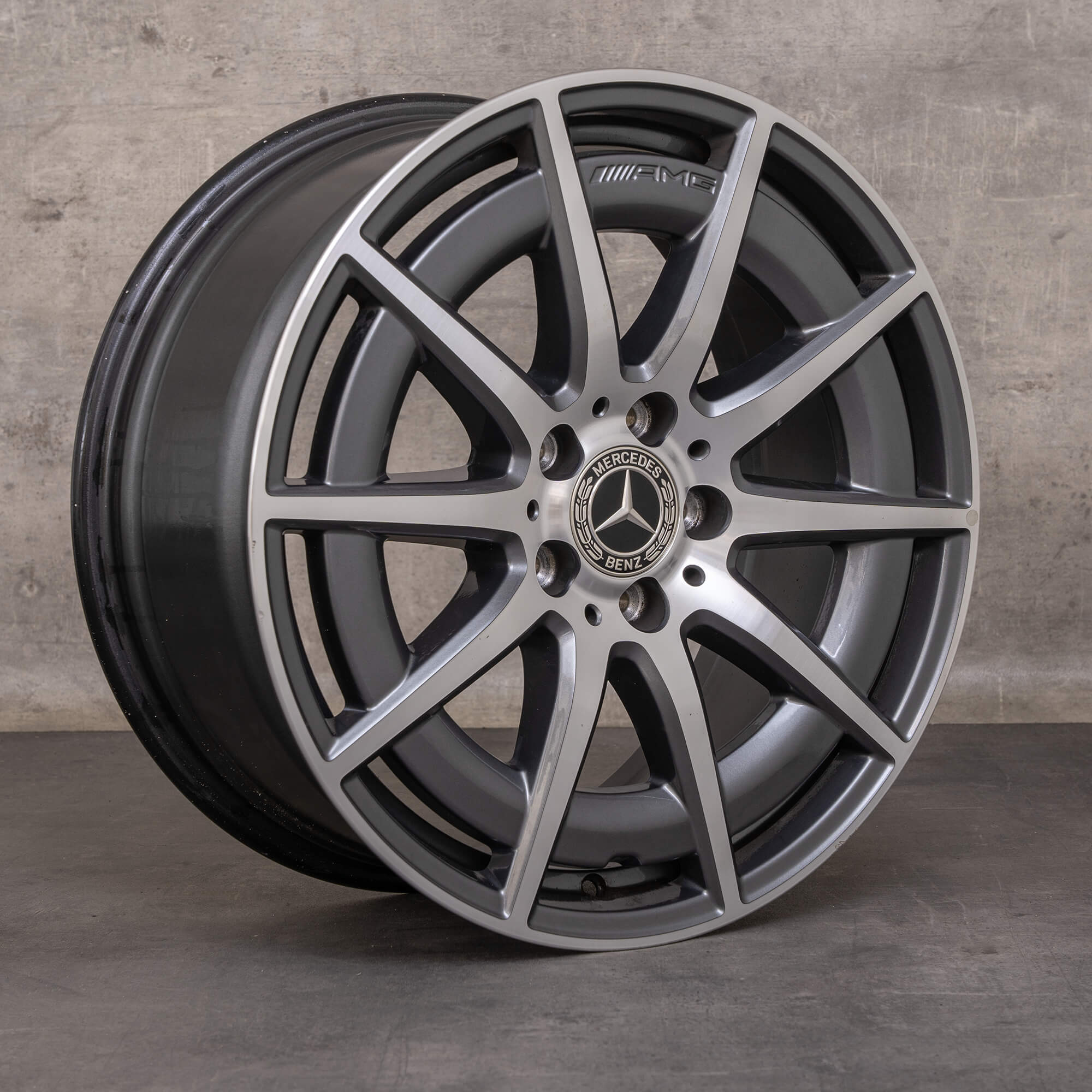 Original Mercedes Benz C-Klass C43 AMG Fälg 18 tum W206 S206 A2064012100 himalaya grå glansig svarvad