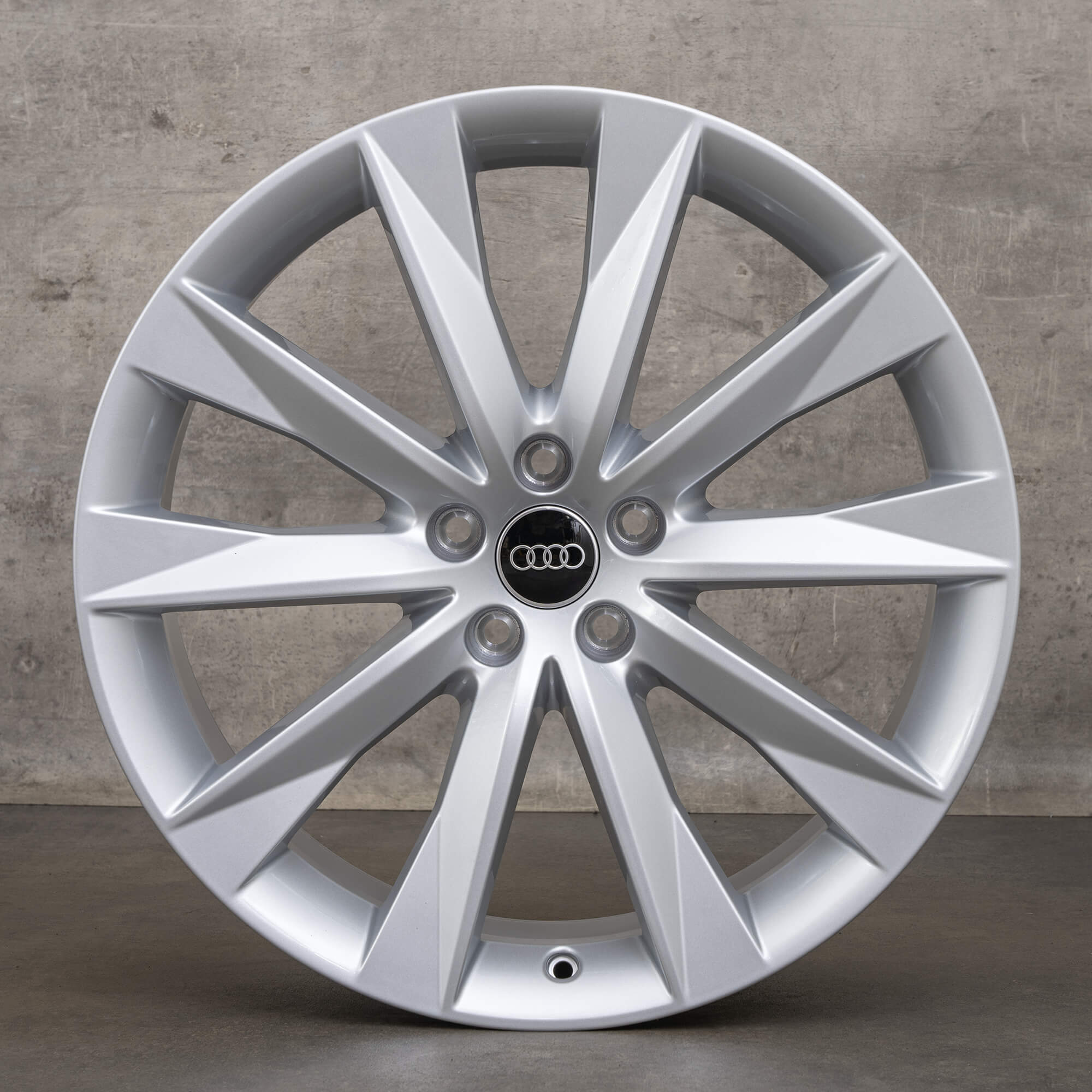 Cerchi originali Audi A6 Allroad da 20 pollici 4K C8 Astrum 4K9071490A argento NOVITÀ