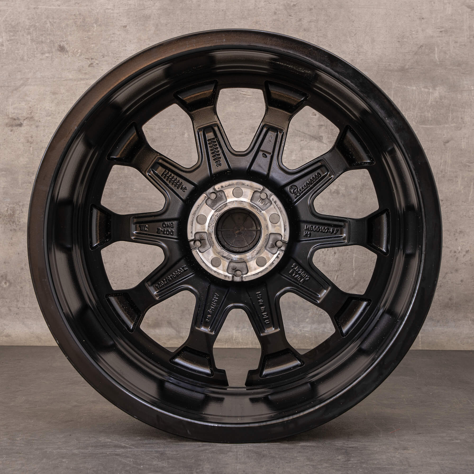 Oryginalne felgi Mercedes Benz GLB EQ 20 cali X244 A2444010500 aerodynamika czarne polerowane toczone