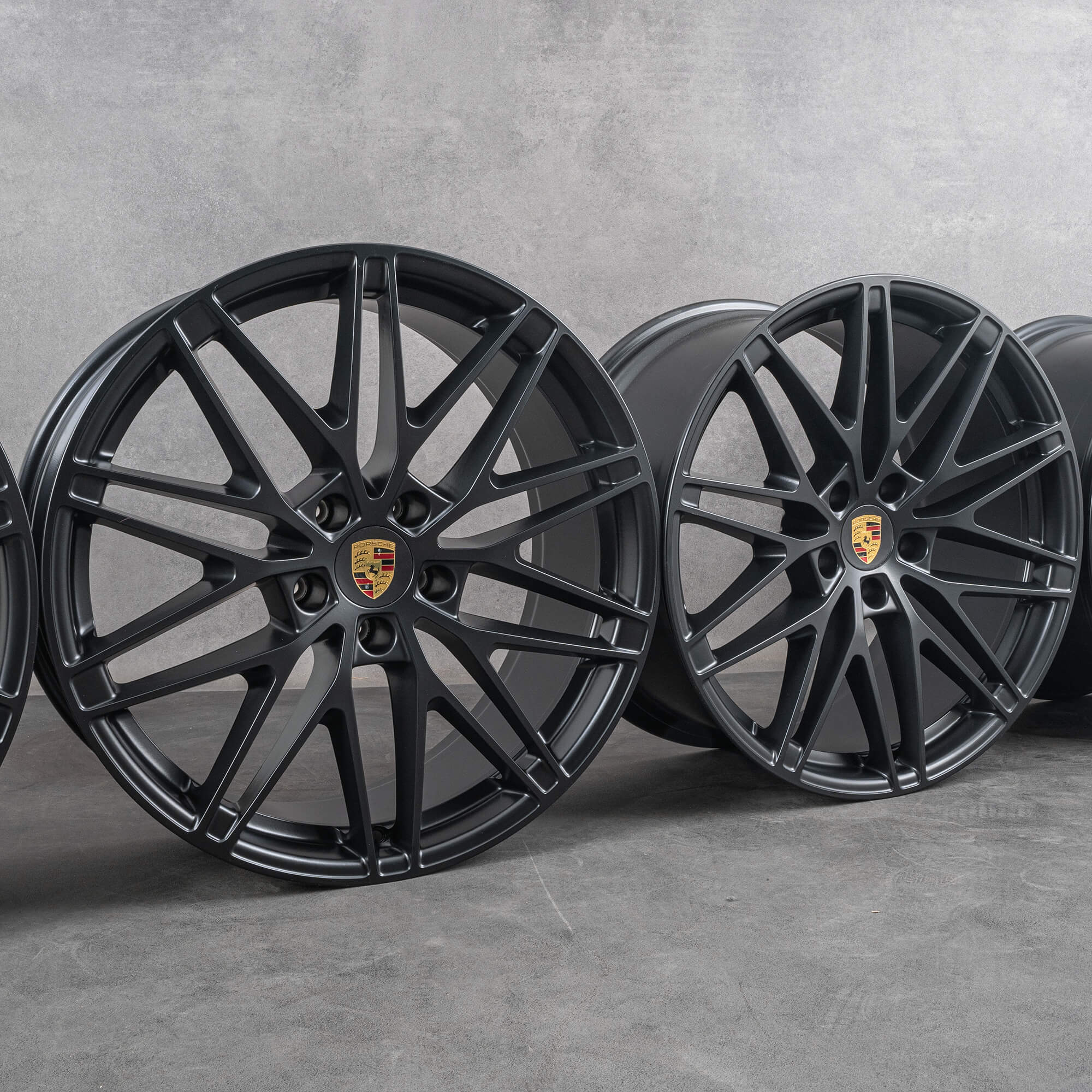 Genuine Porsche 22 pollici cerchi Macan Electric H2 RS Spyder Design nero opaco