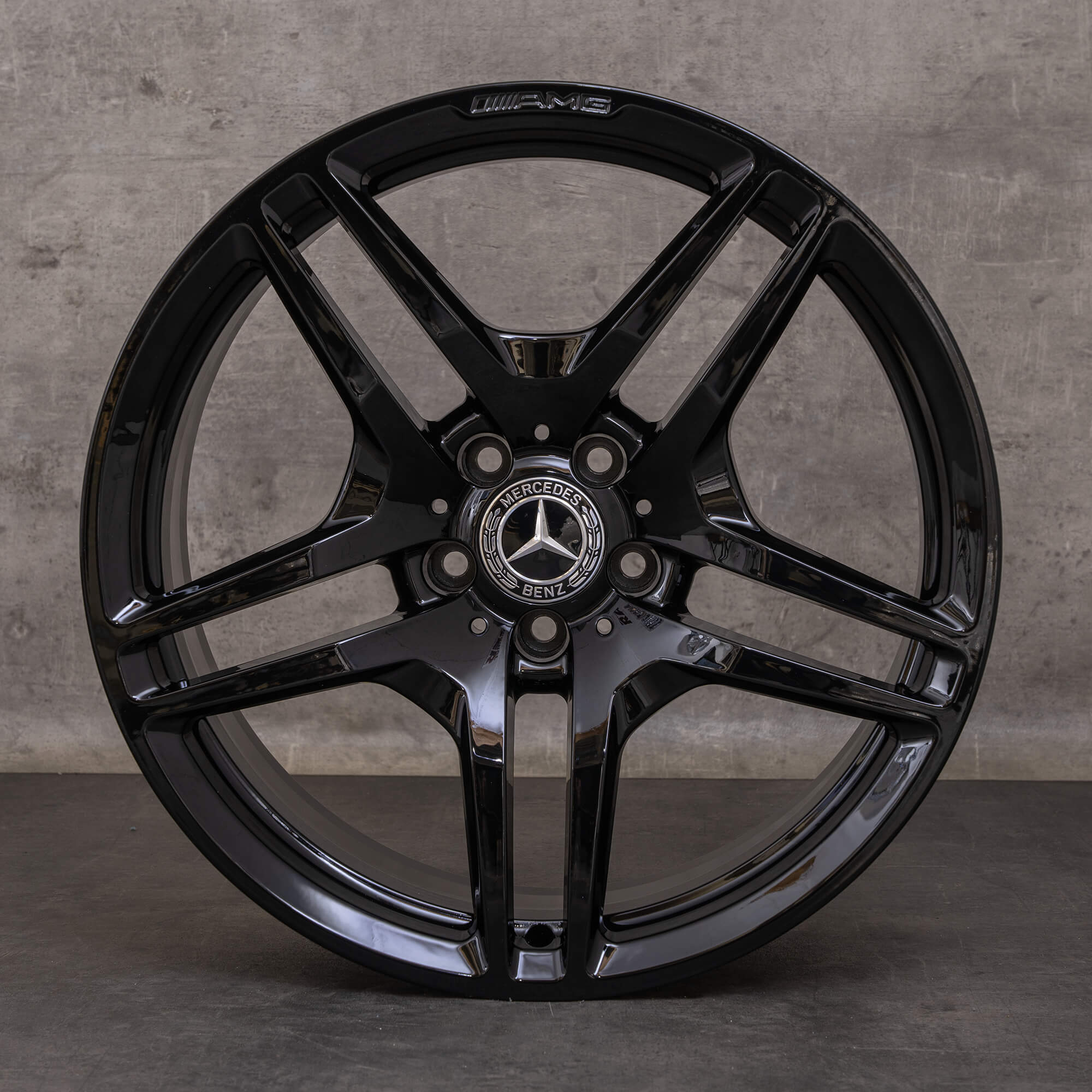 Alkuperäiset Mercedes Benz CLS & 55 63 AMG vanteet 19 tuumaa C219 A2194013602 A2194013702 musta kiiltävä