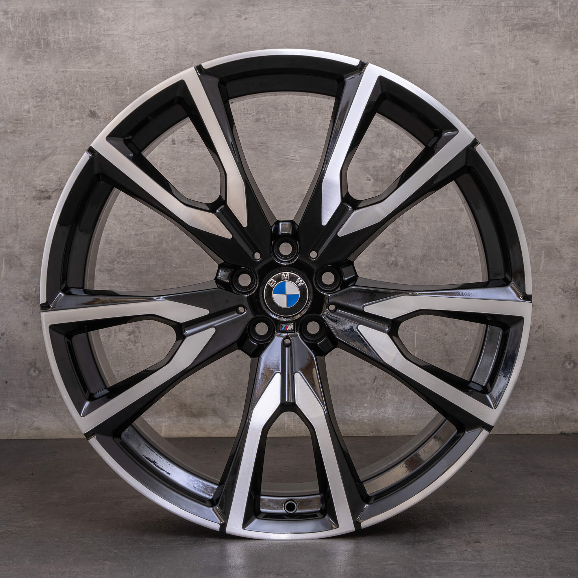 Originale BMW X7 vinterdæk med fælge 22 tommer G07 styling 755 M 8074221 8090108 sort blank drejet NYT