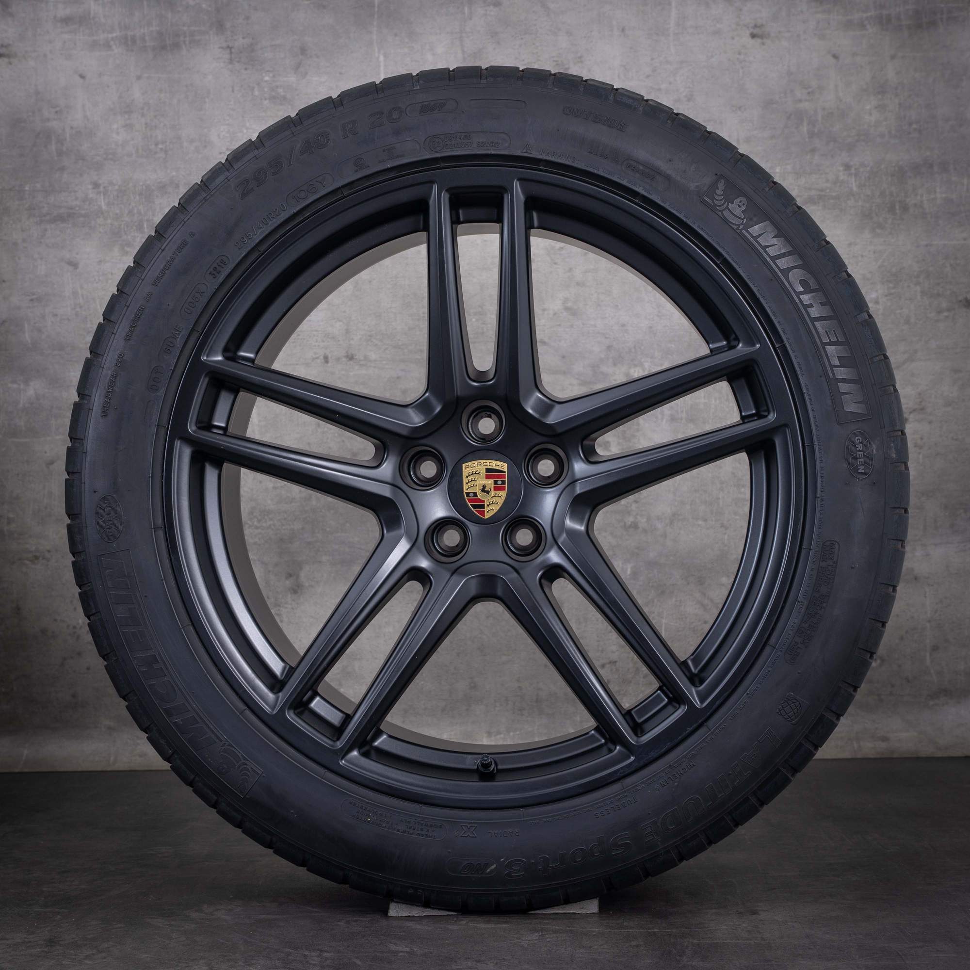 Original Porsche Macan II Felgen 20 Zoll Sommerräder 95B601025DJ 95B601025DK schwarz matt