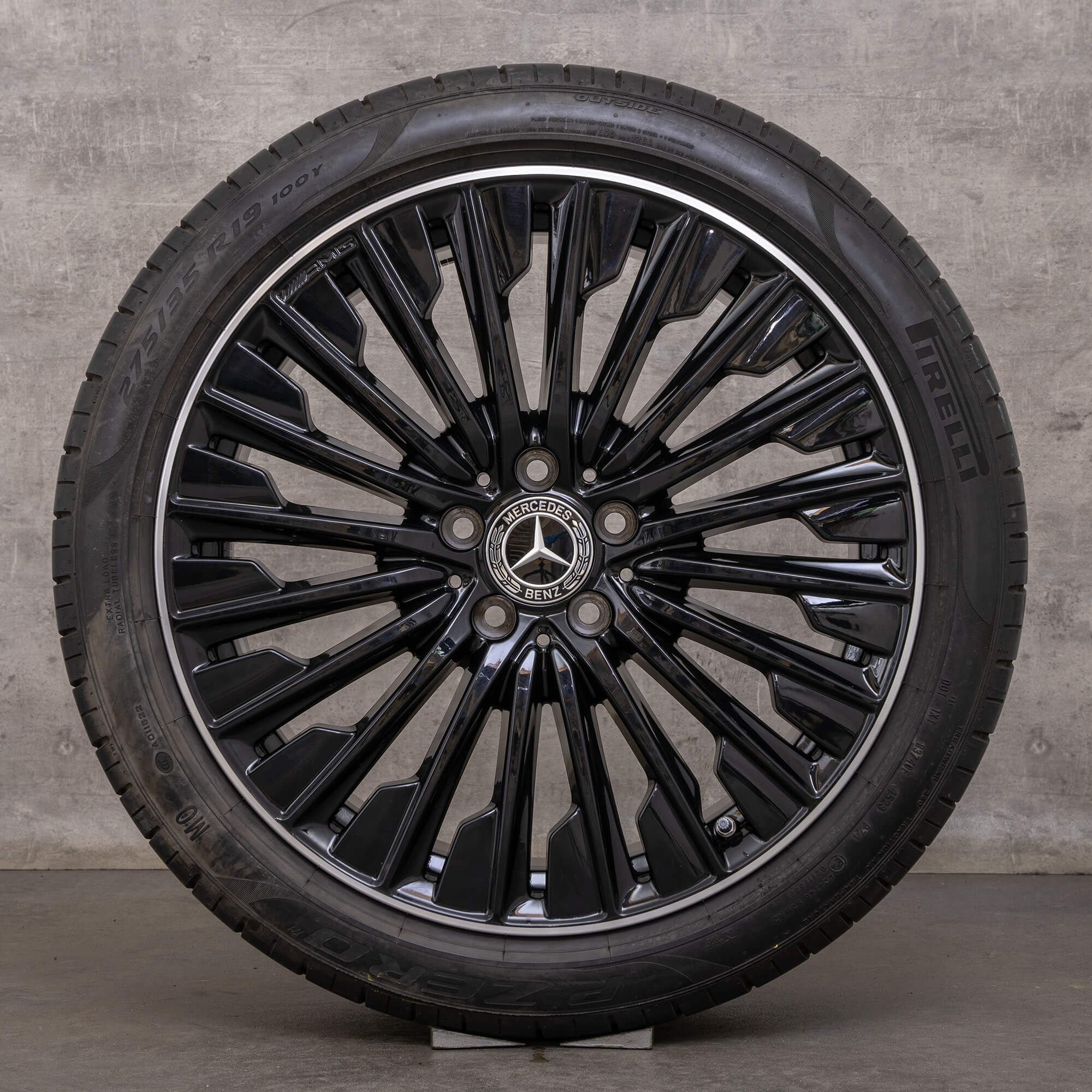 Original Mercedes Benz CLE AMG Felgen 19 Zoll C236 A236 Sommerräder A2364011900 A2364012000 schwarz Rand glanzgedreht