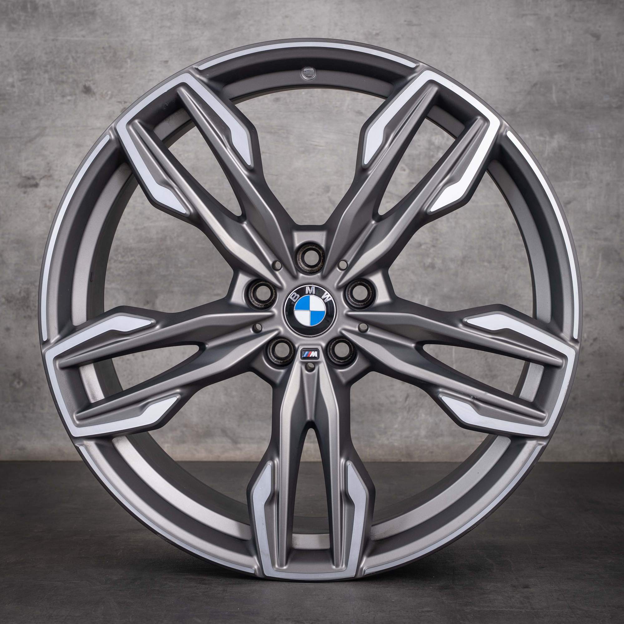 Orijinal BMW X3 X4 Jantlar 21 inç G01 G02 8053455 8053456 Çift kollu 718 M seryum grisi elmas kesim mat parlak işlenmiş