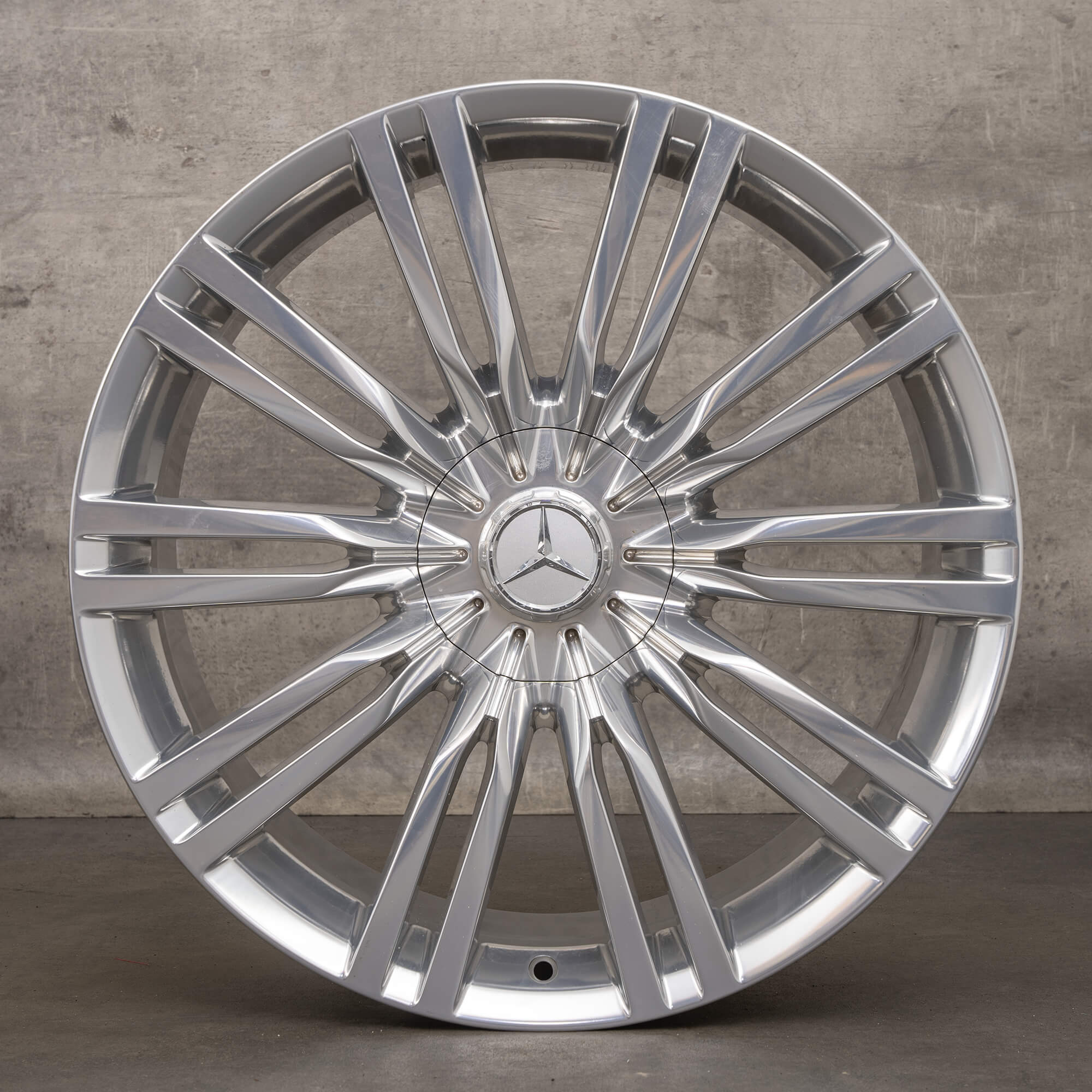 Alkuperäiset Mercedes Maybach S-sarjan vanteet 20 tuuman W223 Z223 A2234014000 kromi alumiinivanteet.