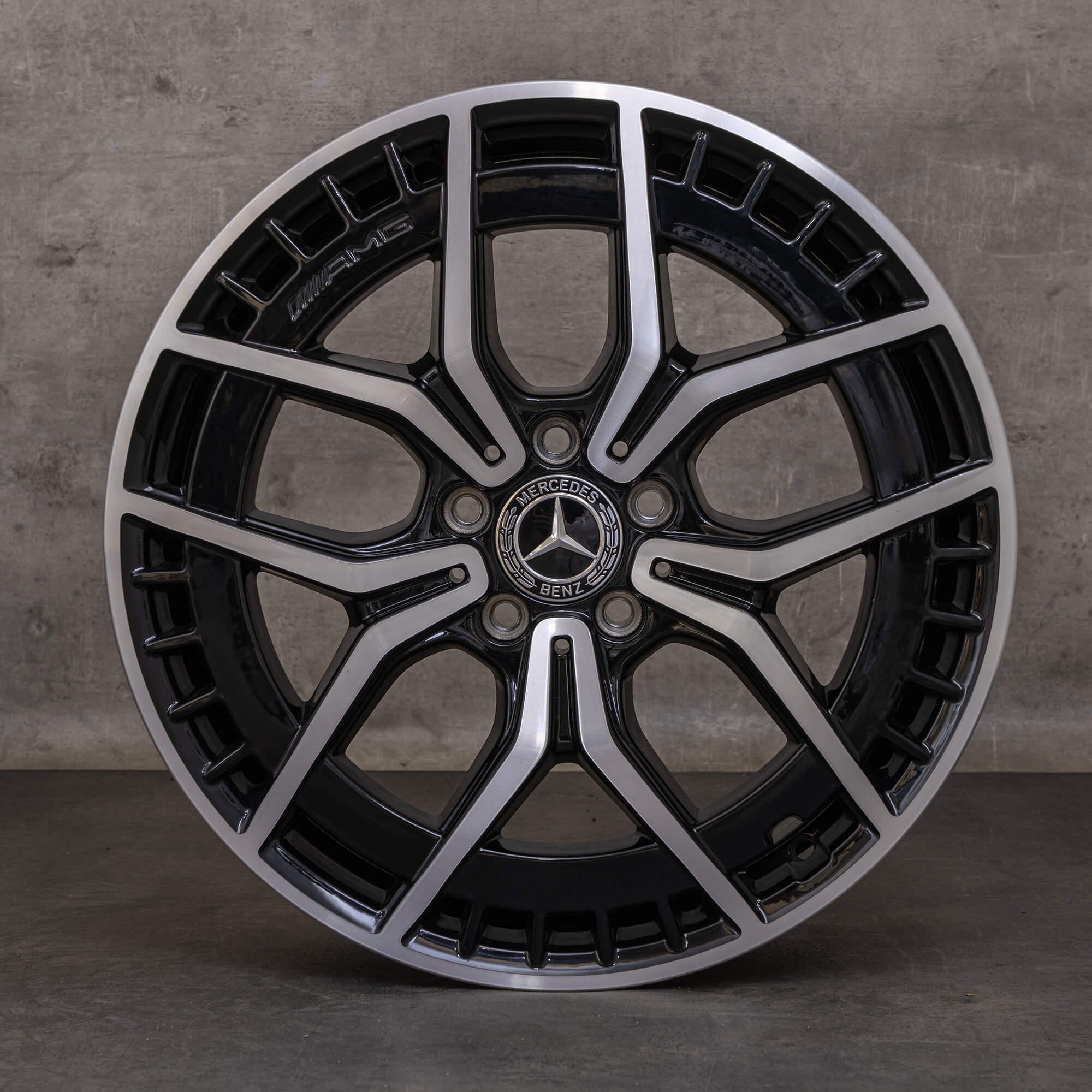 Originele Mercedes Benz EQA EQB AMG velgen 19 inch H243 X243 A2434010500 zwart hoogglans gedraaid