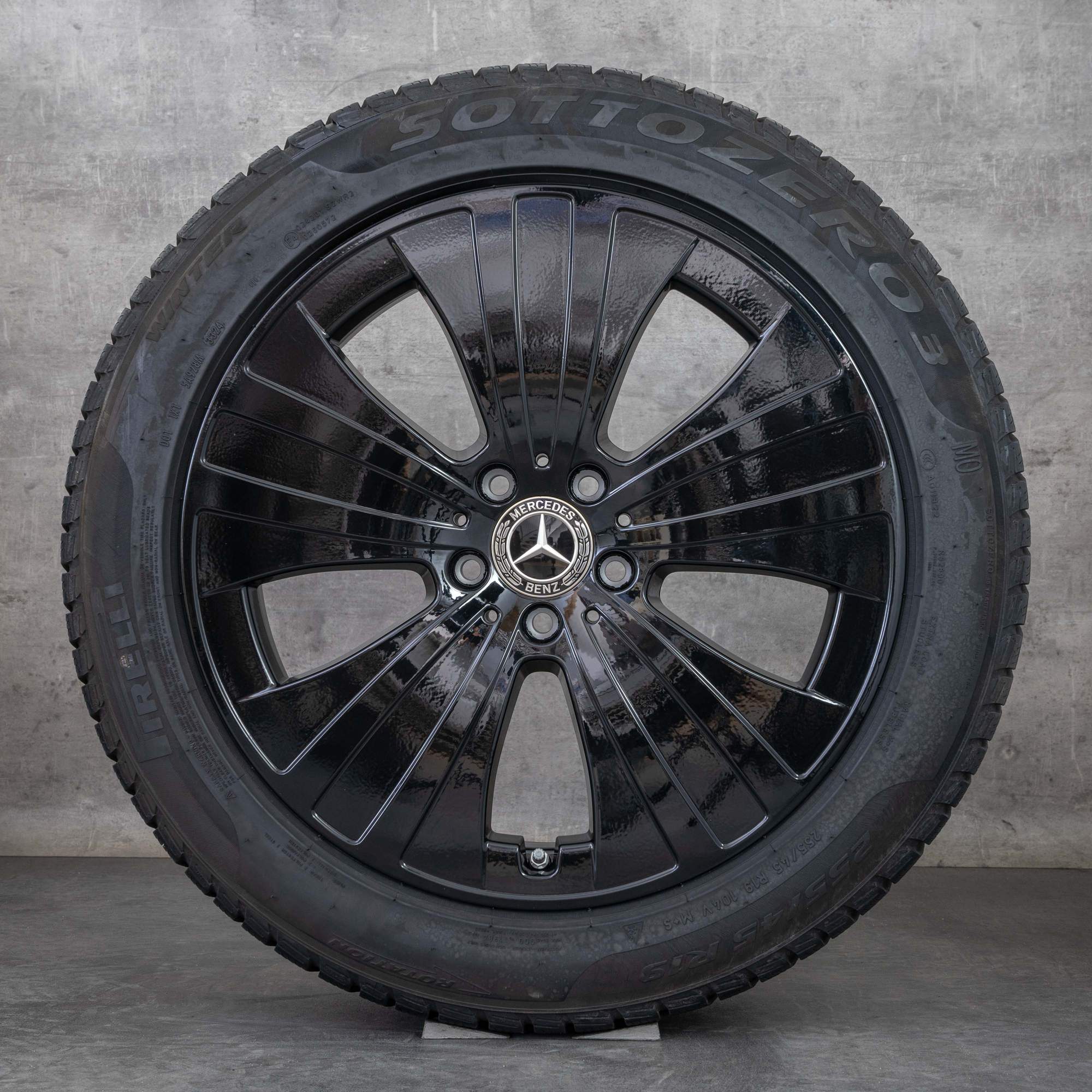 Oryginalne koła zimowe Mercedes Benz EQE 19 cali felgi V295 A2954011200 czarne błyszczące