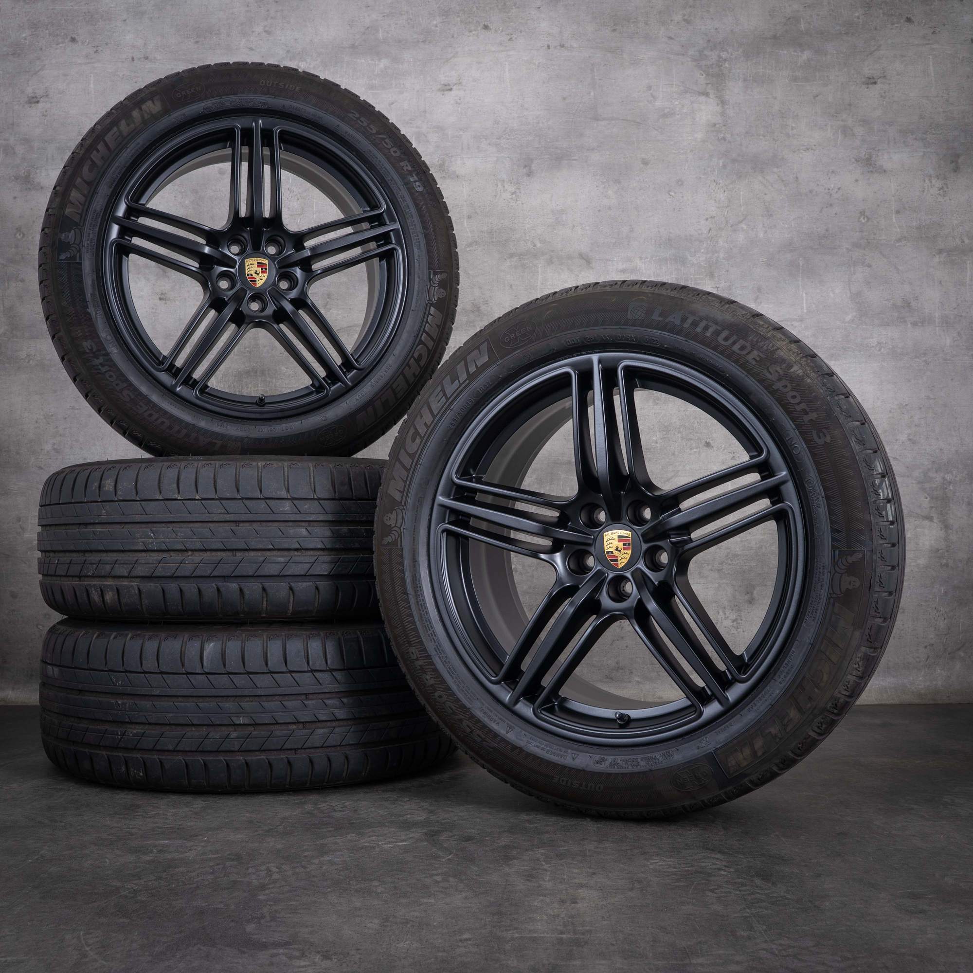 Original Porsche Macan I Felgen 19 Zoll Sommerräder 95B601025BD 95B601025BE schwarz matt