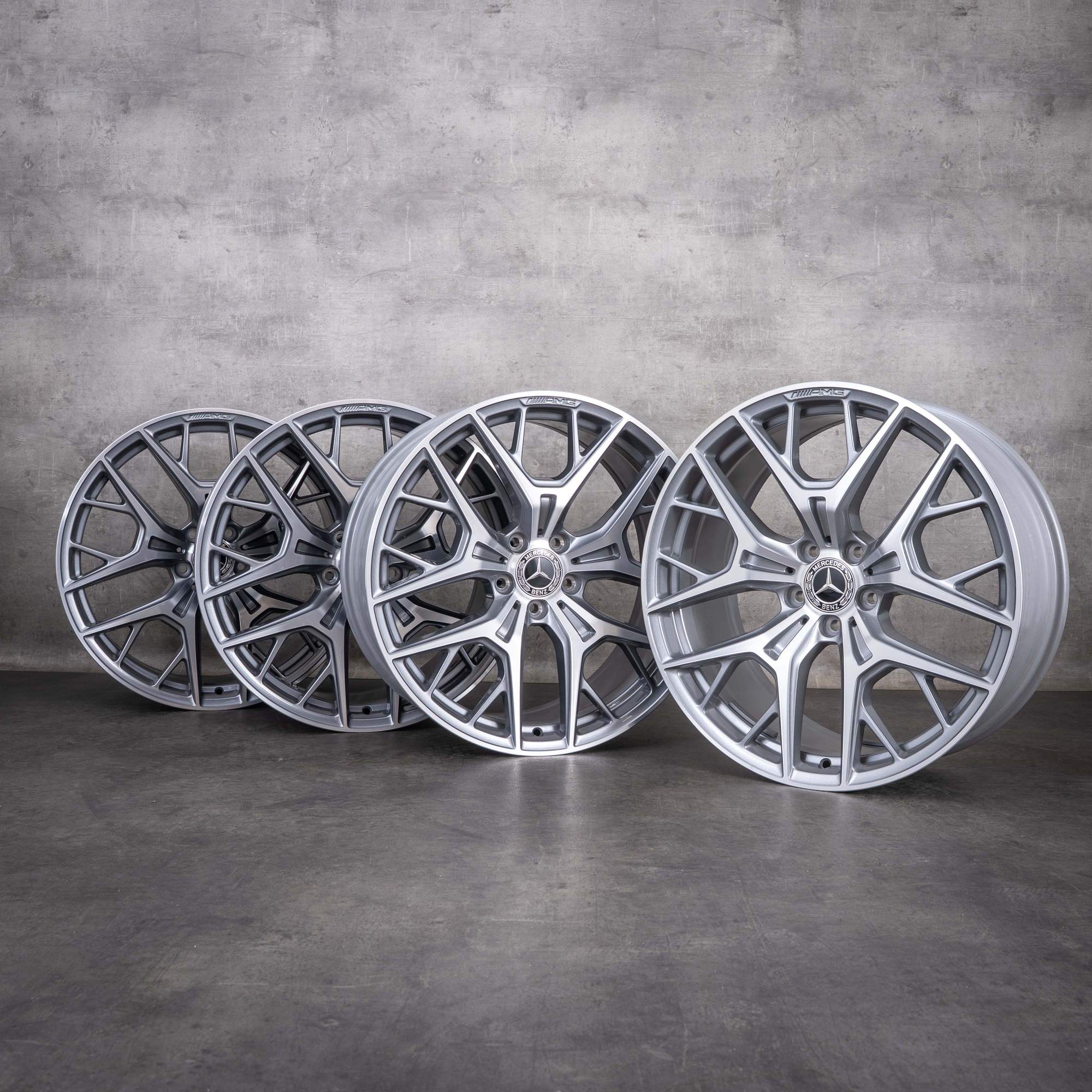 Jante originale Mercedes-Benz Clasa S Limuzină AMG de 20 de inci W223 A2234018400 A2144015500 cu spițe încrucișate culoare „Himalaya Grey” diamantate NOI