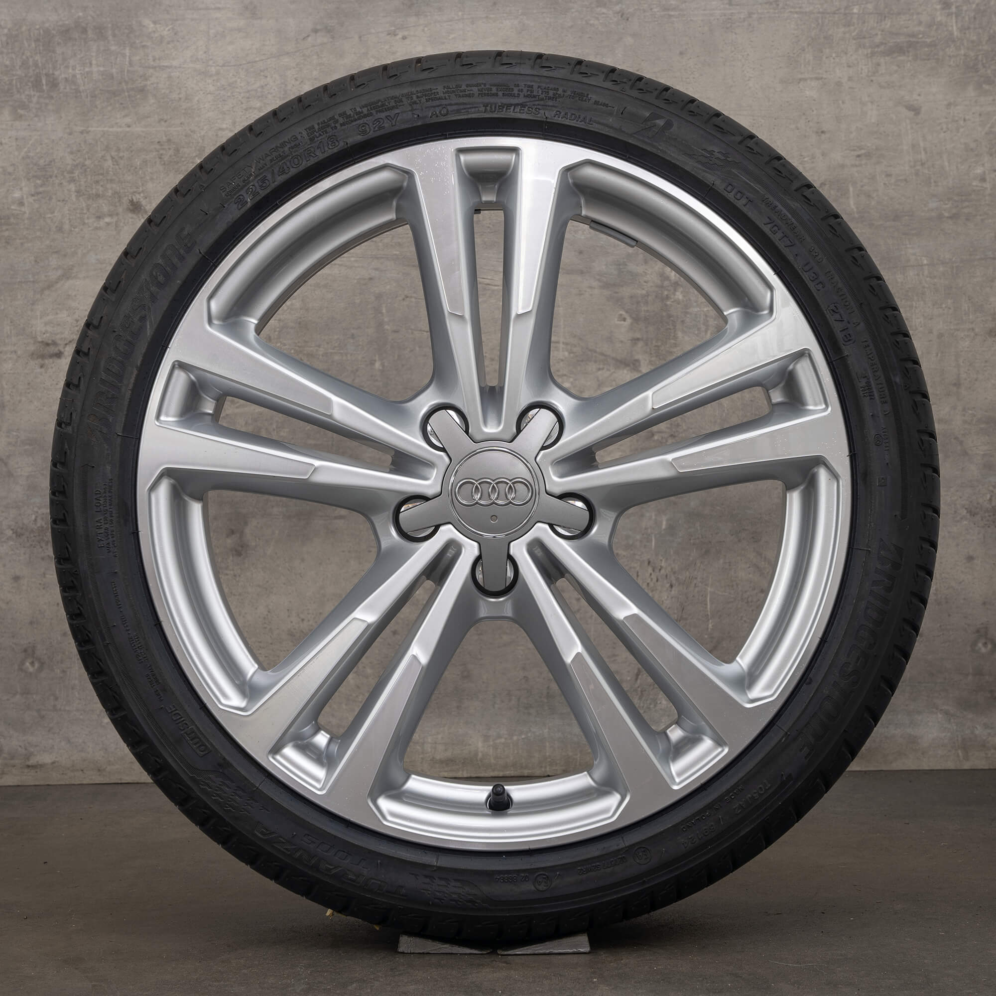 Jantes Audi A3 S3 genuínas de verão 8V Sportback 18 polegadas 8V0601025BL prateadas alto brilho NOVAS