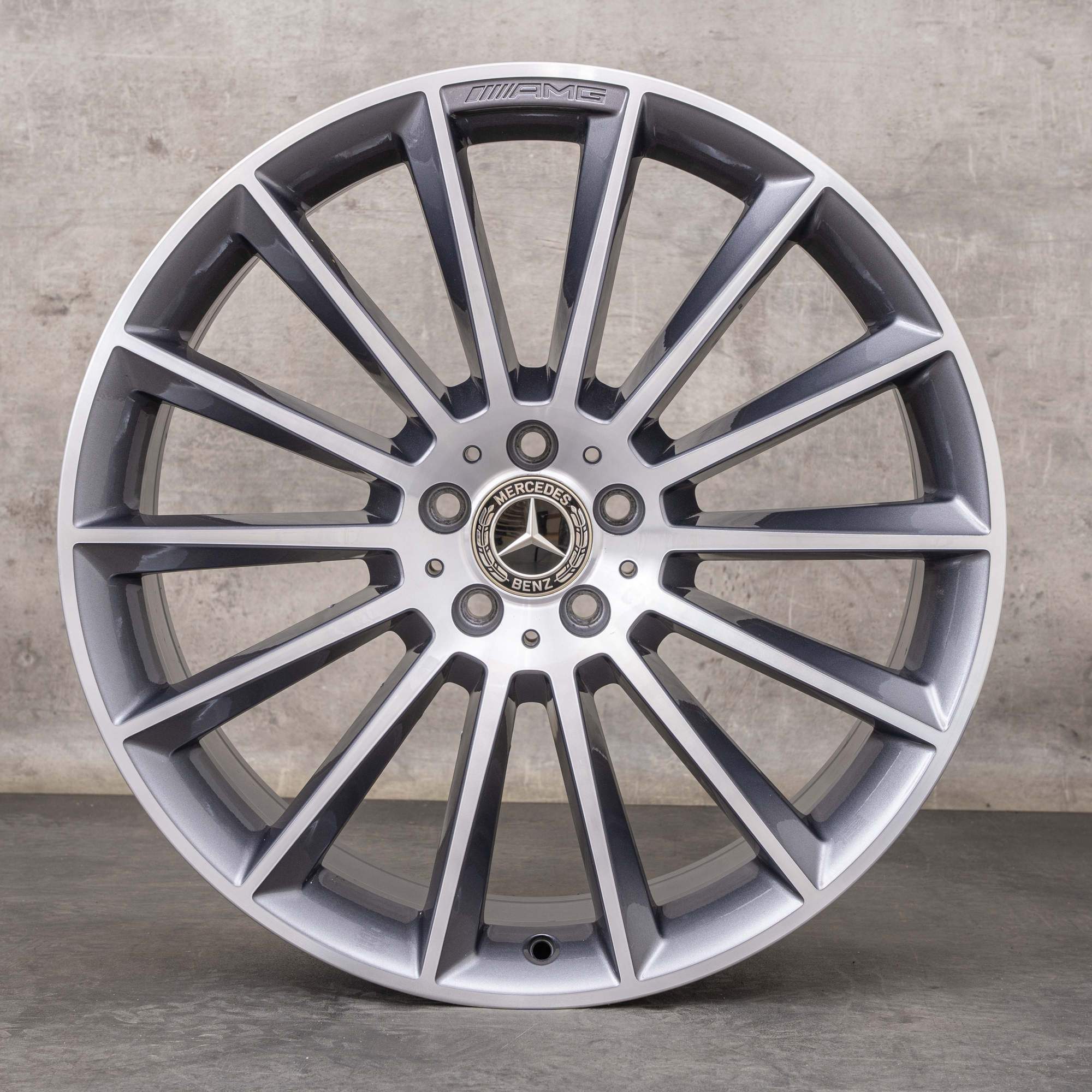 Oryginalne koła zimowe Mercedes Benz GLE AMG 21 cali W167 V167 Felgi A1674013400 A1674013500 himalaya grey Polerowane