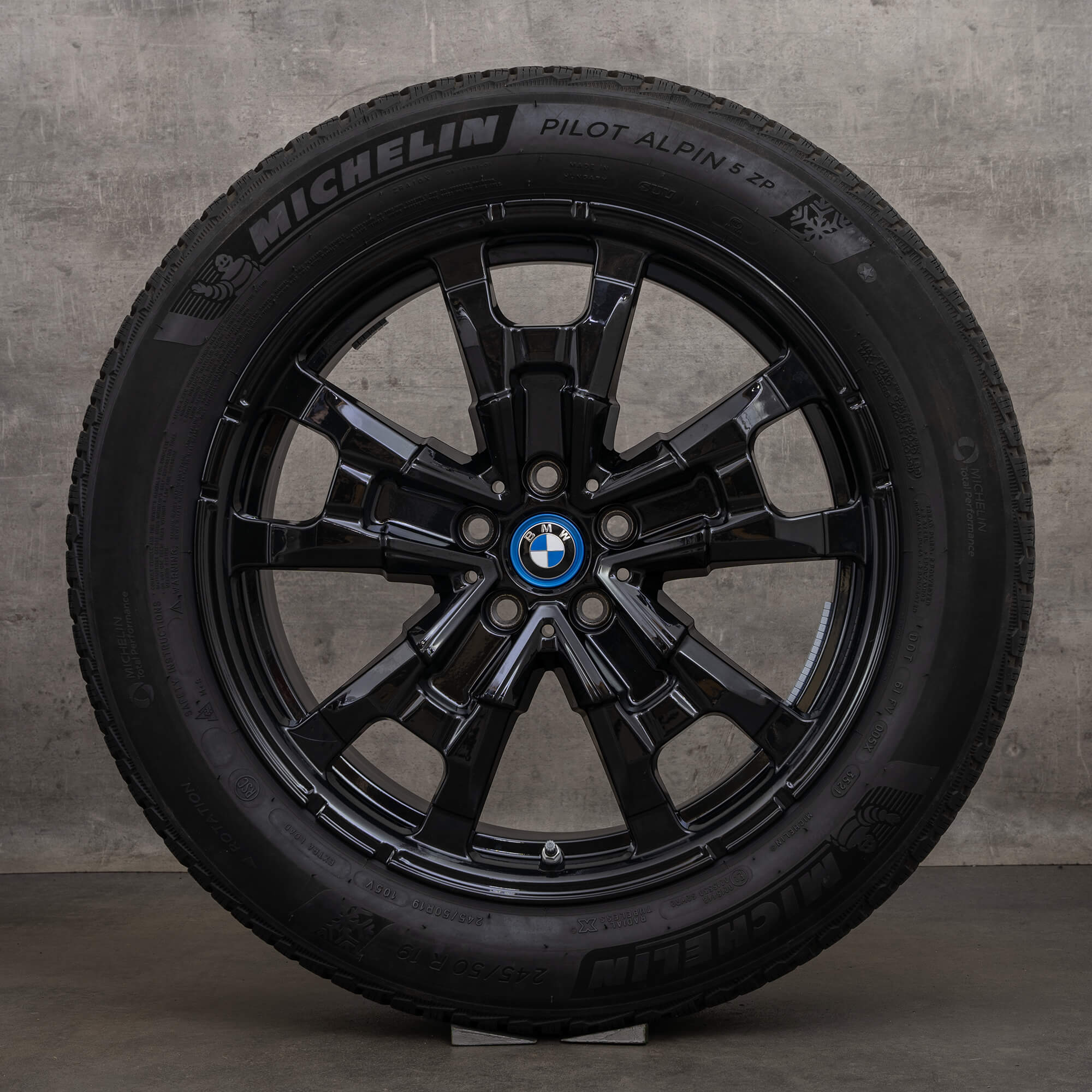 Originale BMW iX3 vinterhjul 19 tommer G08 felger 6895627 Styling 842 jet black