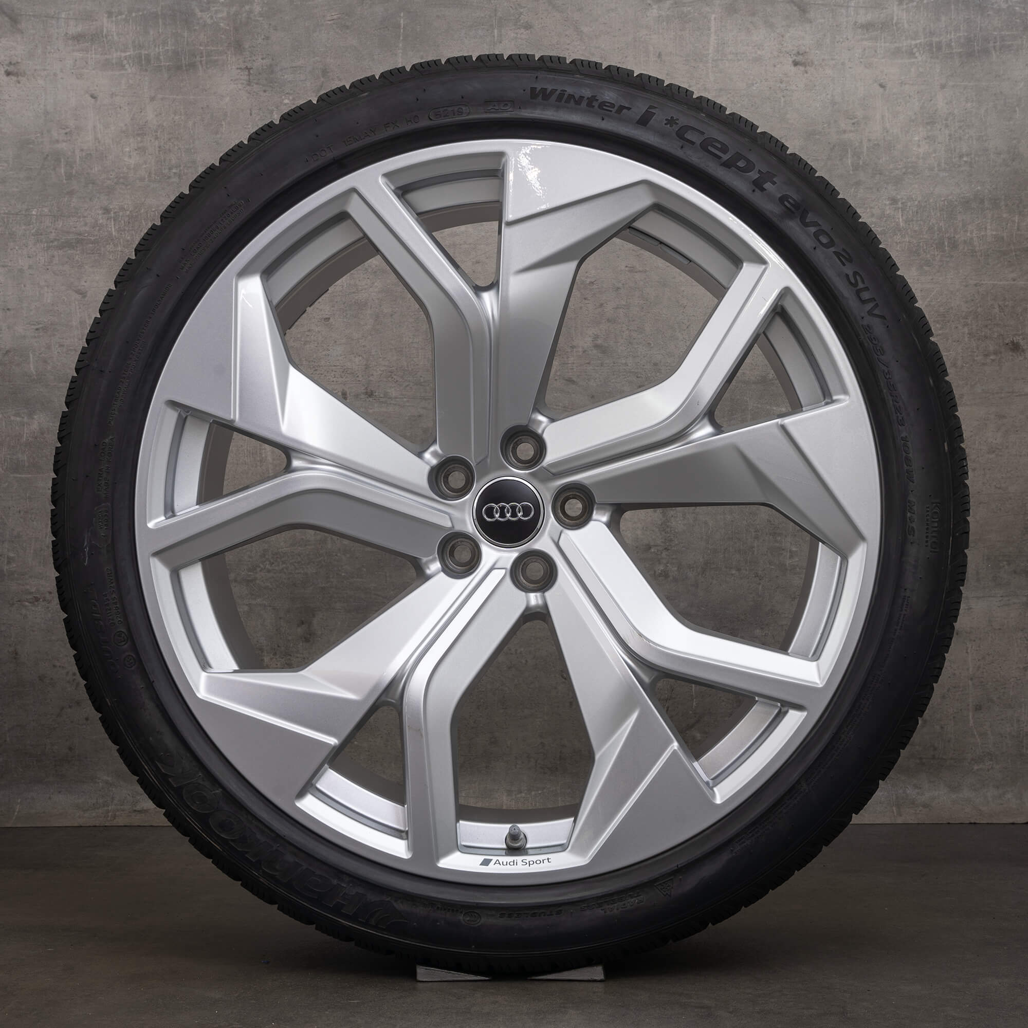 Original Audi RS Q8 Winterräder 23 Zoll 4M8 Felgen Rotor 4M8601025AF silber