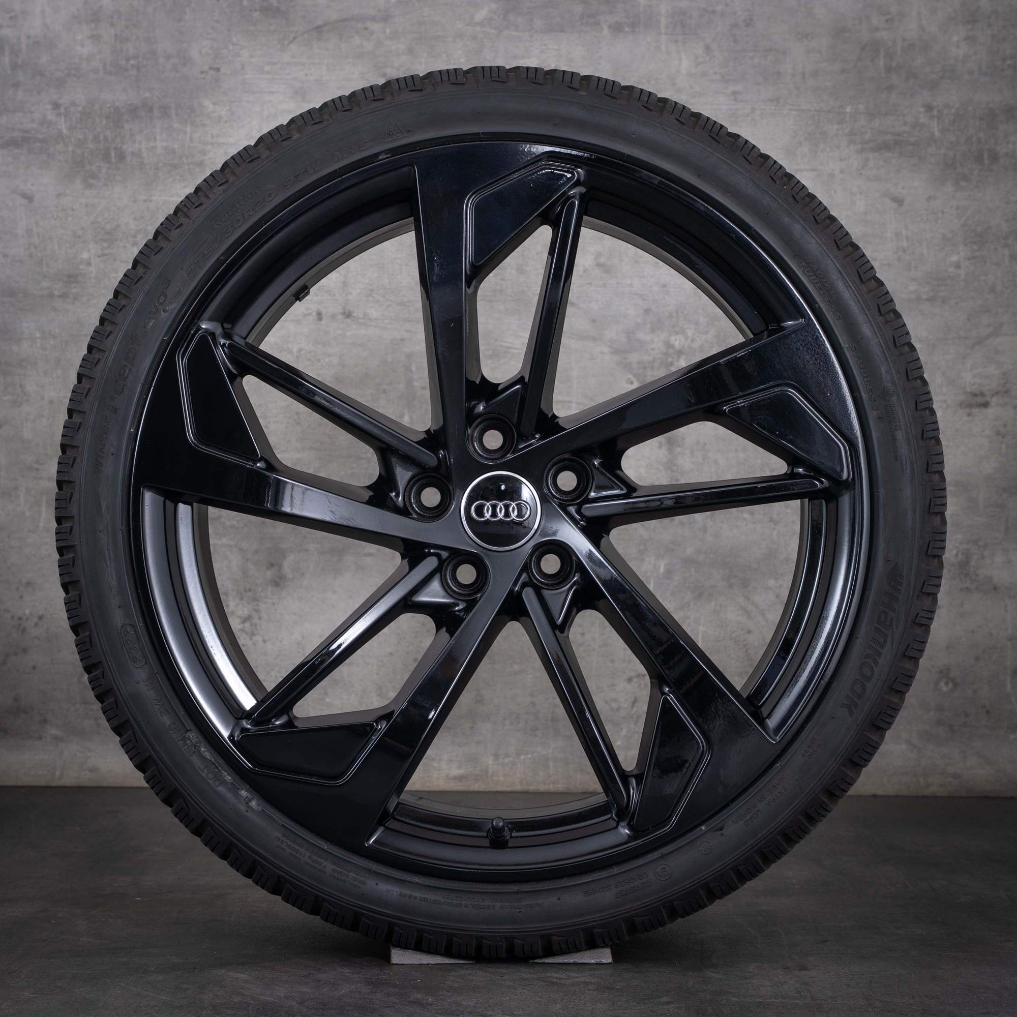 Original Audi RS4 RS5 Felgen 20 Zoll B9 8W F5 Sommerräder Trapezoid 8W0601025CN schwarz glanz