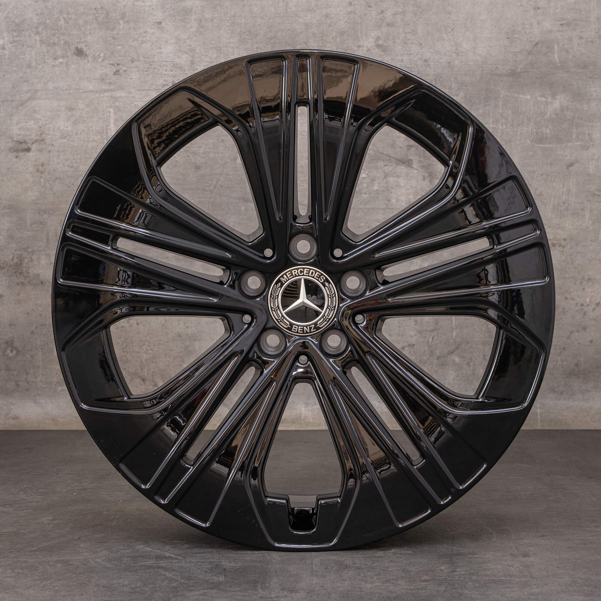 Oryginał Mercedes Benz Klasa E Felgi 19 cali W214 S214 A2144012300 czarny błyszczący