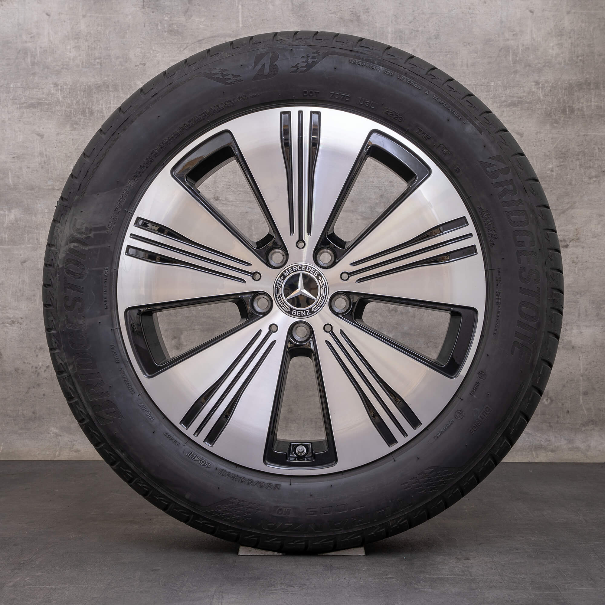 Original Mercedes Benz EQA EQB felger 18-tommers H243 X243 sommerhjul A2434010100 svart blank dreid