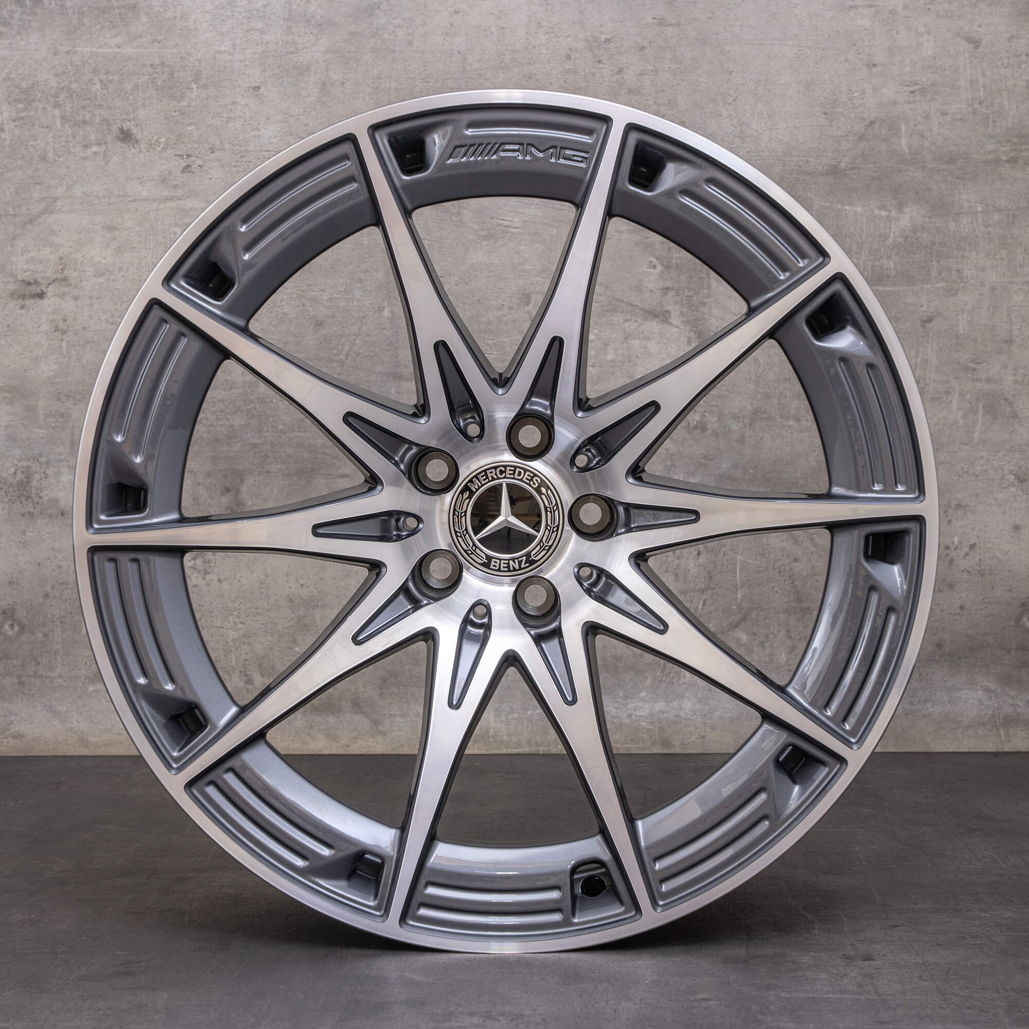 Oryginał Mercedes Benz AMG GT 55 63 Felgi 20 cali 4Matic+ C192 A1924010900 A1924011000 tantal szary Polerowane NOWOŚĆ