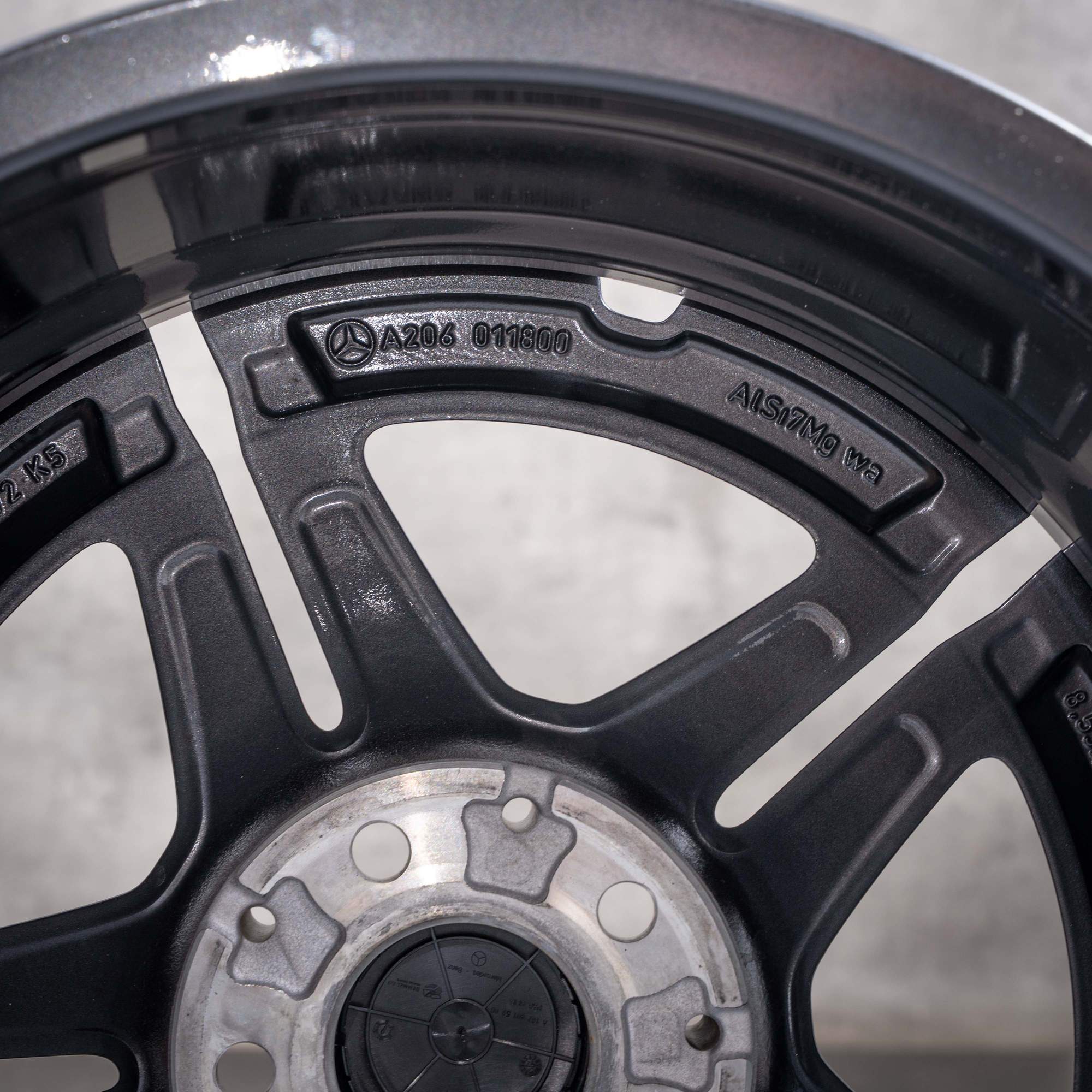 Jantă originală Mercedes-Benz Clasa C, 18 inci, W206 S206 A2064011800, gri tantal, diamantate