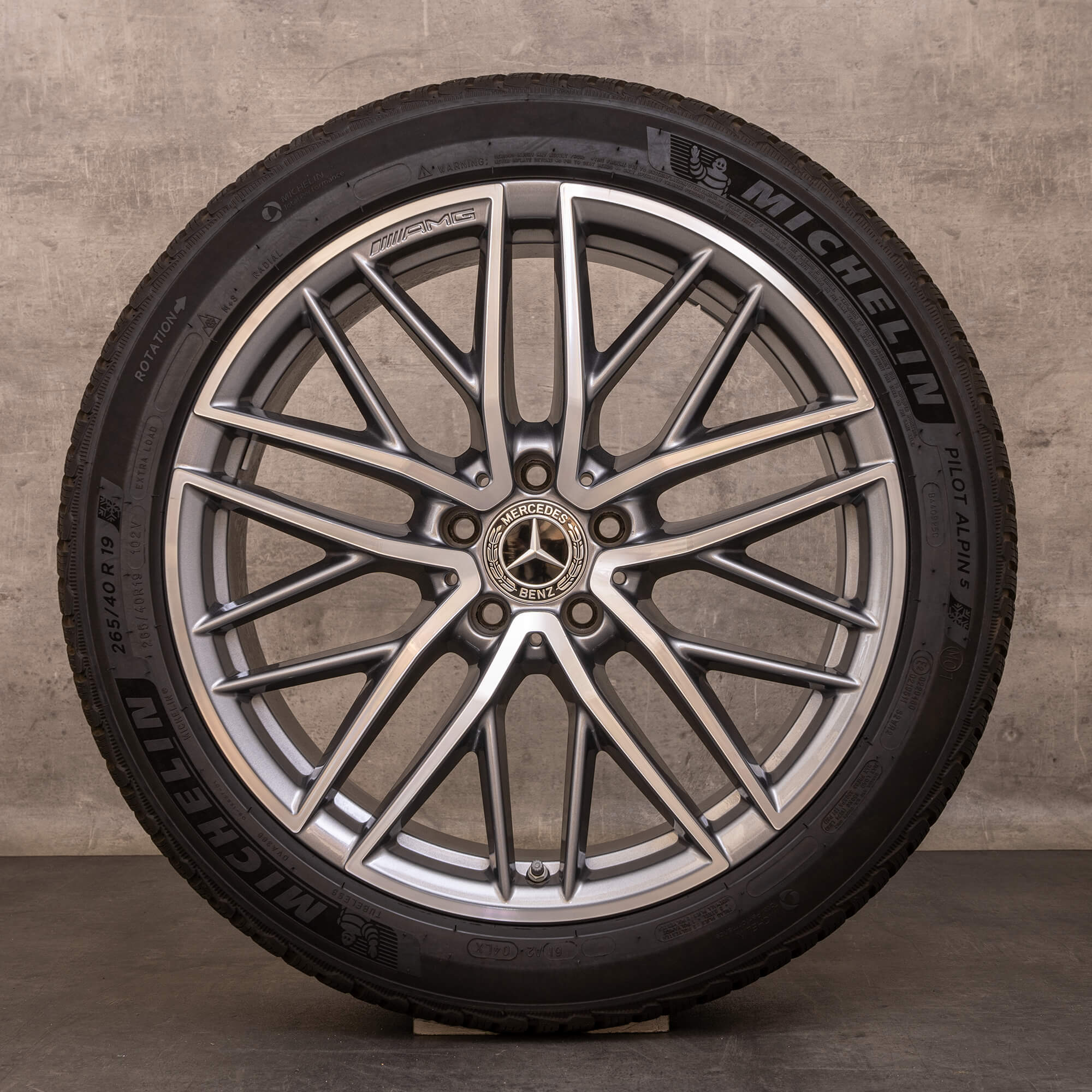 Oryginał Mercedes Benz Klasa C 63AMG S E Performance koła zimowe 19 cali S206 Felgi A2064012900 A2064012400 tytanowo-szare Polerowane