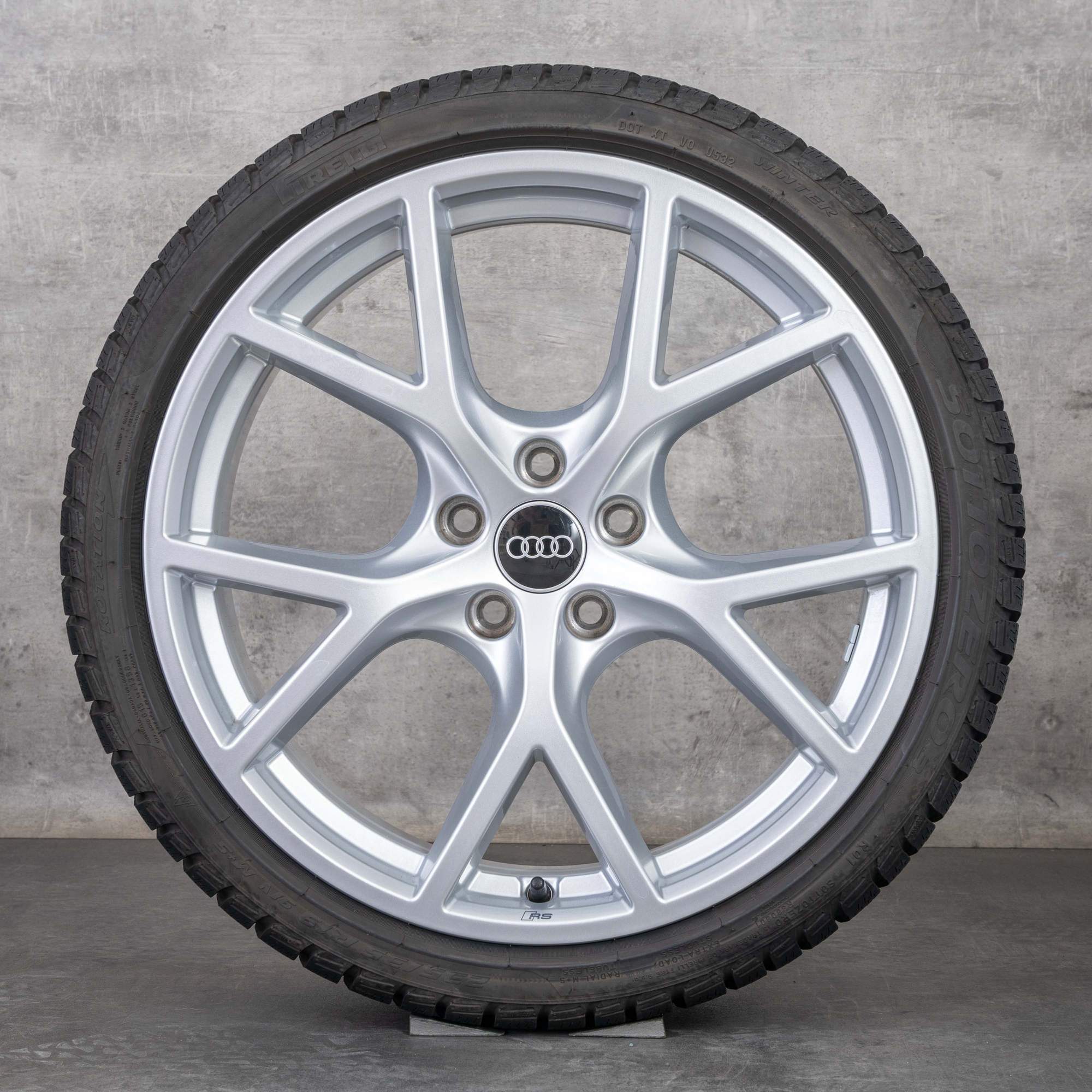 Alkuperäiset Audi RS3 talvirenkaat 19 tuuman 8Y vanteet 8Y0601025BT 8Y0601025BQ hopea kiiltävä