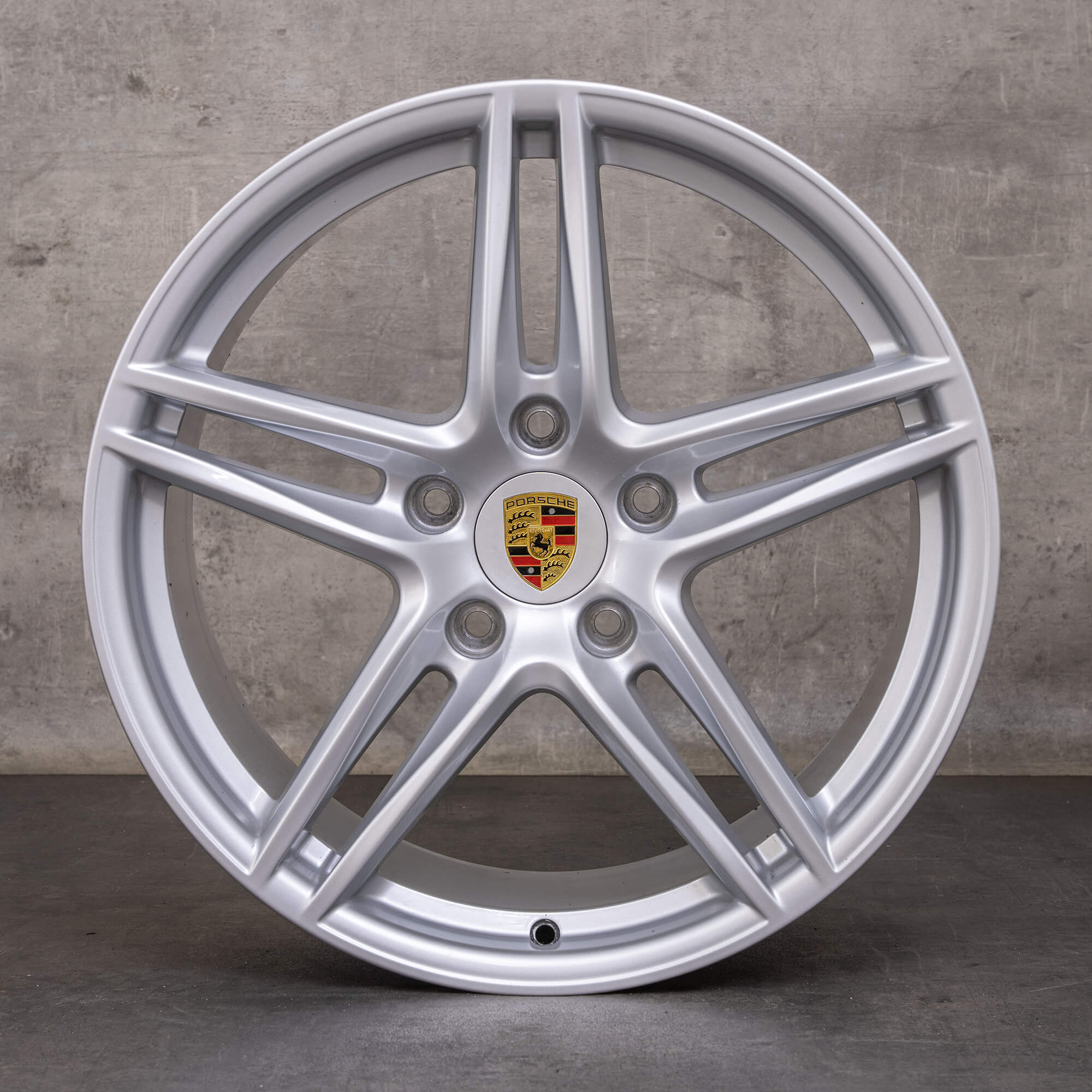 Oryginalne koła zimowe Porsche 911 19 cali 991 II Carrera C2 S Felgi 99136251000 99136256002 srebrne błyszczące