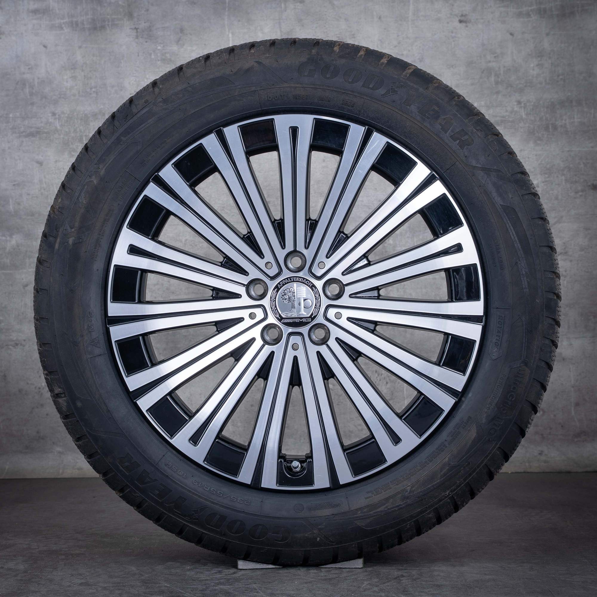 Alkuperäiset Mercedes Benz EQS talvirenkaat 19 tuuman V297 vanteet A2974010500 musta kiillotettu sorvattu