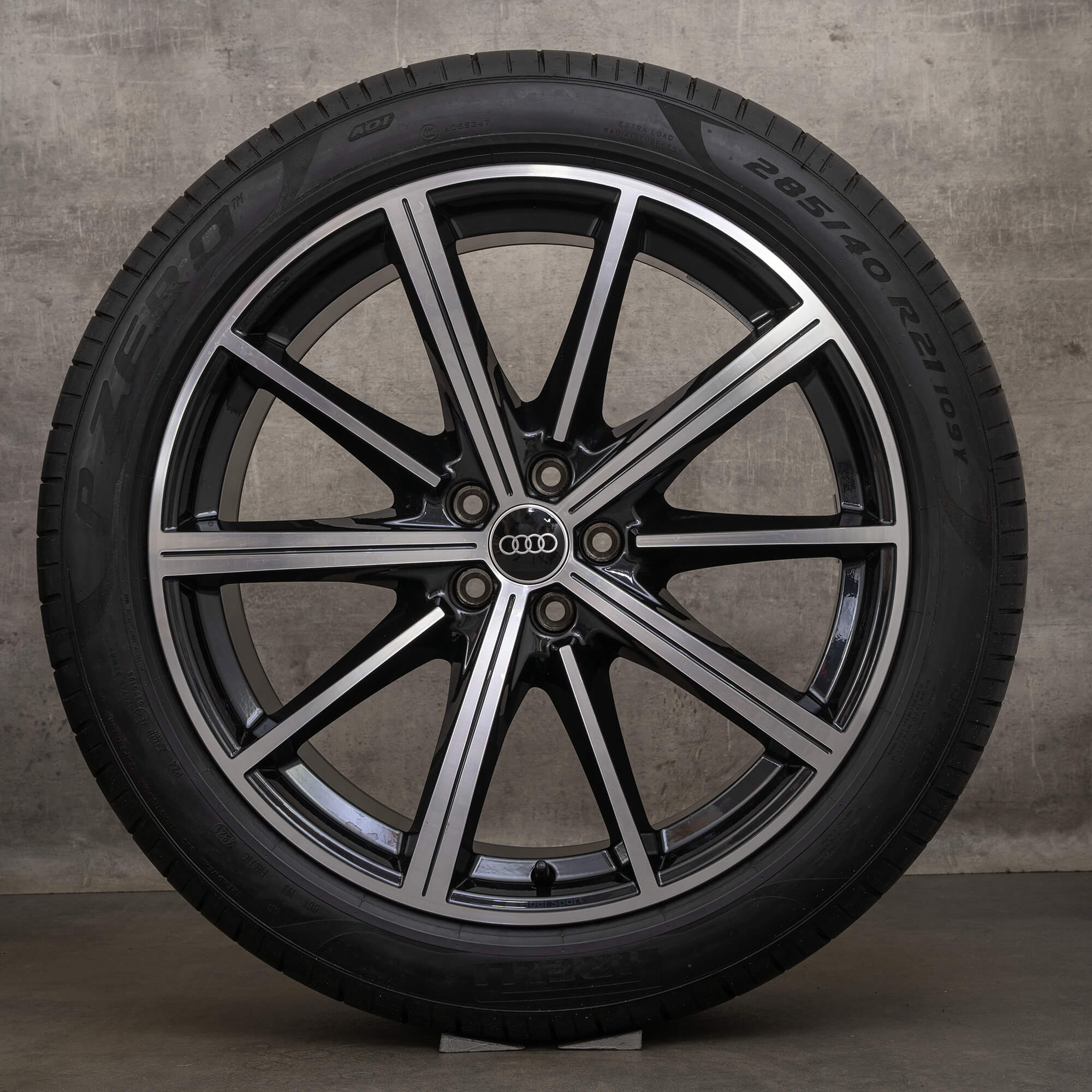 OEM Audi Q7 SQ7 4M 21 inch summer tires rims 4M0601025CC black
