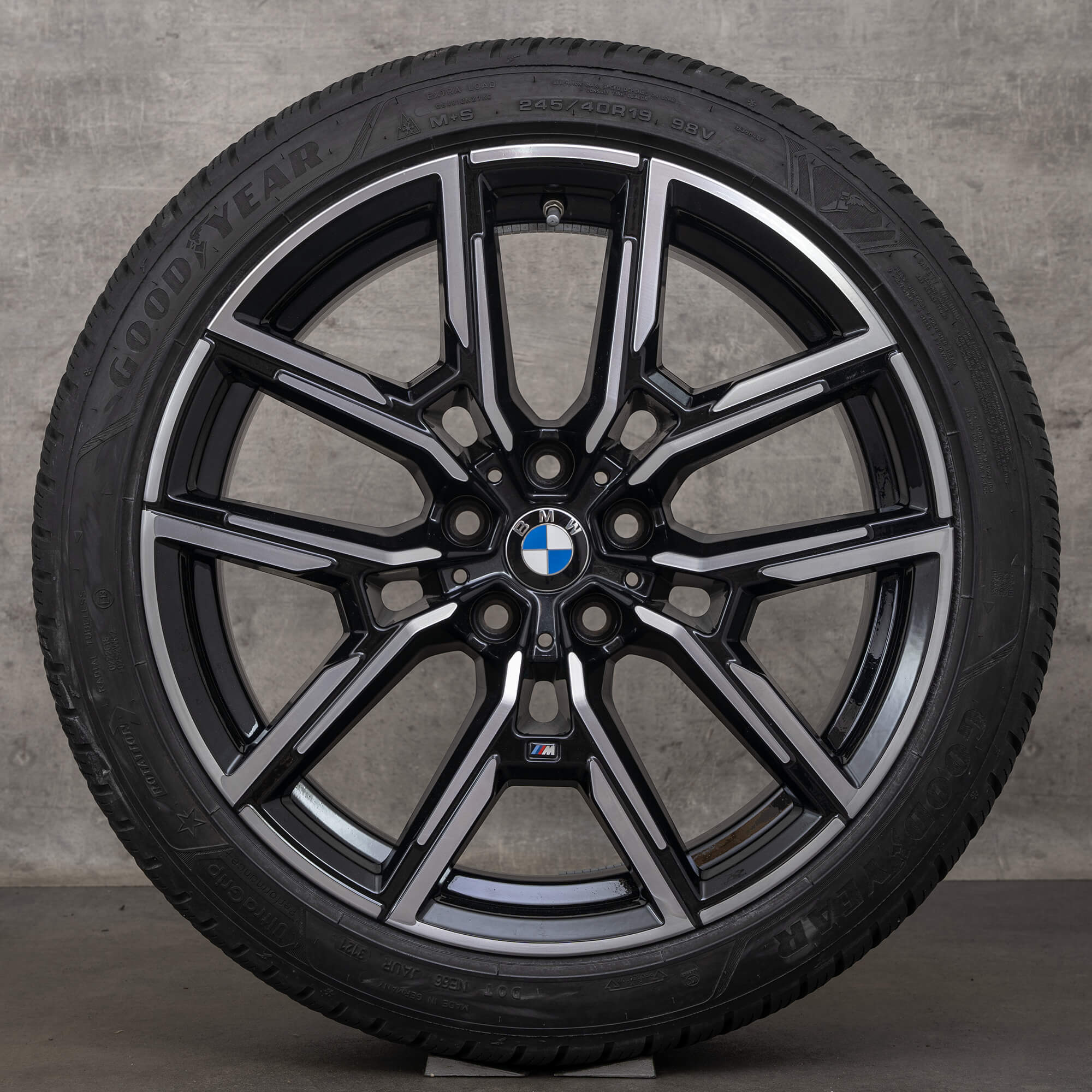 BMW i4 4-serie Gran Coupé G26 vinterhjul 19-tommers vinterdekk 859 M 8747304