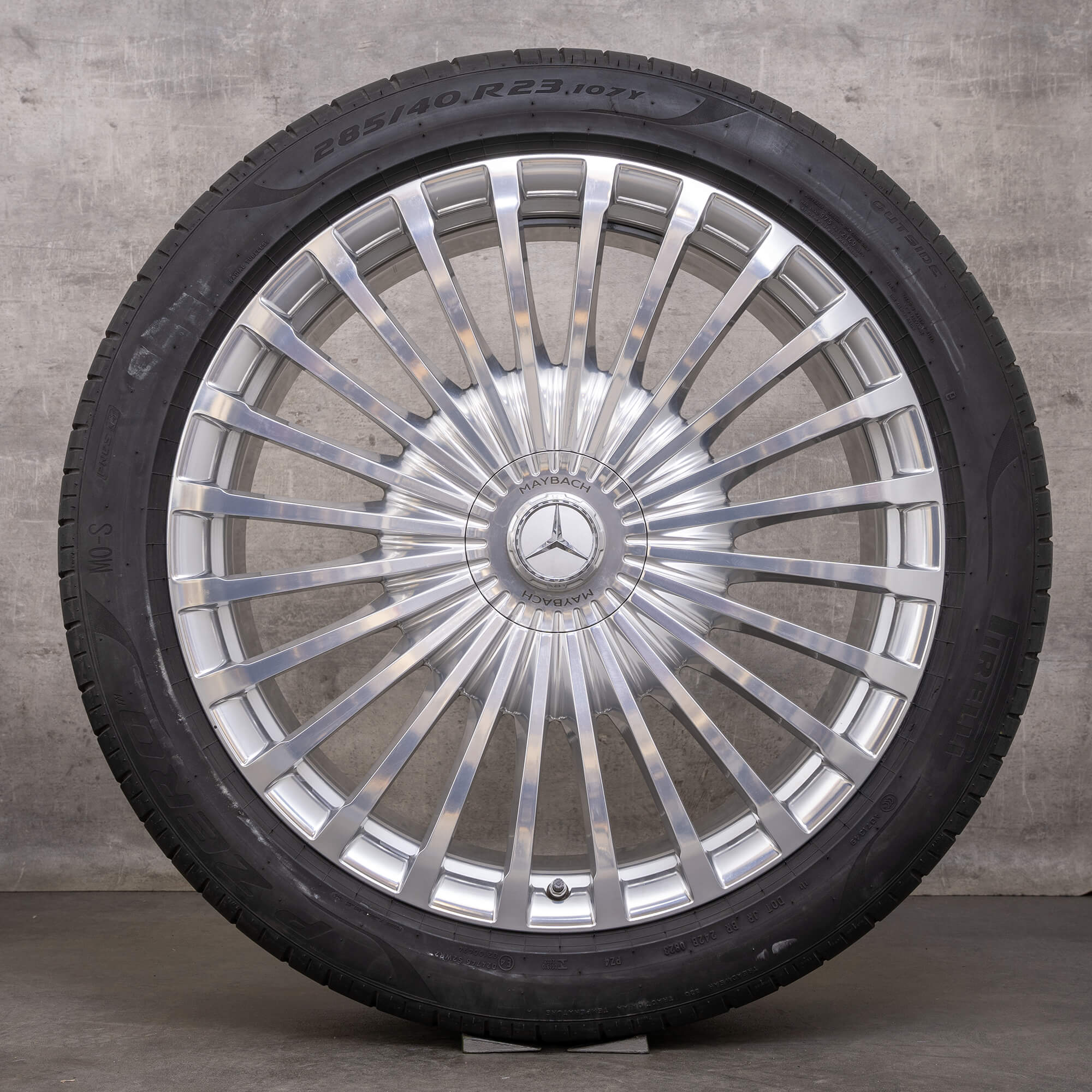 Orijinal MAYBACH GLS 600 jantlar 23 inç X167 yaz jantları A1674011600 A1674011700 krom