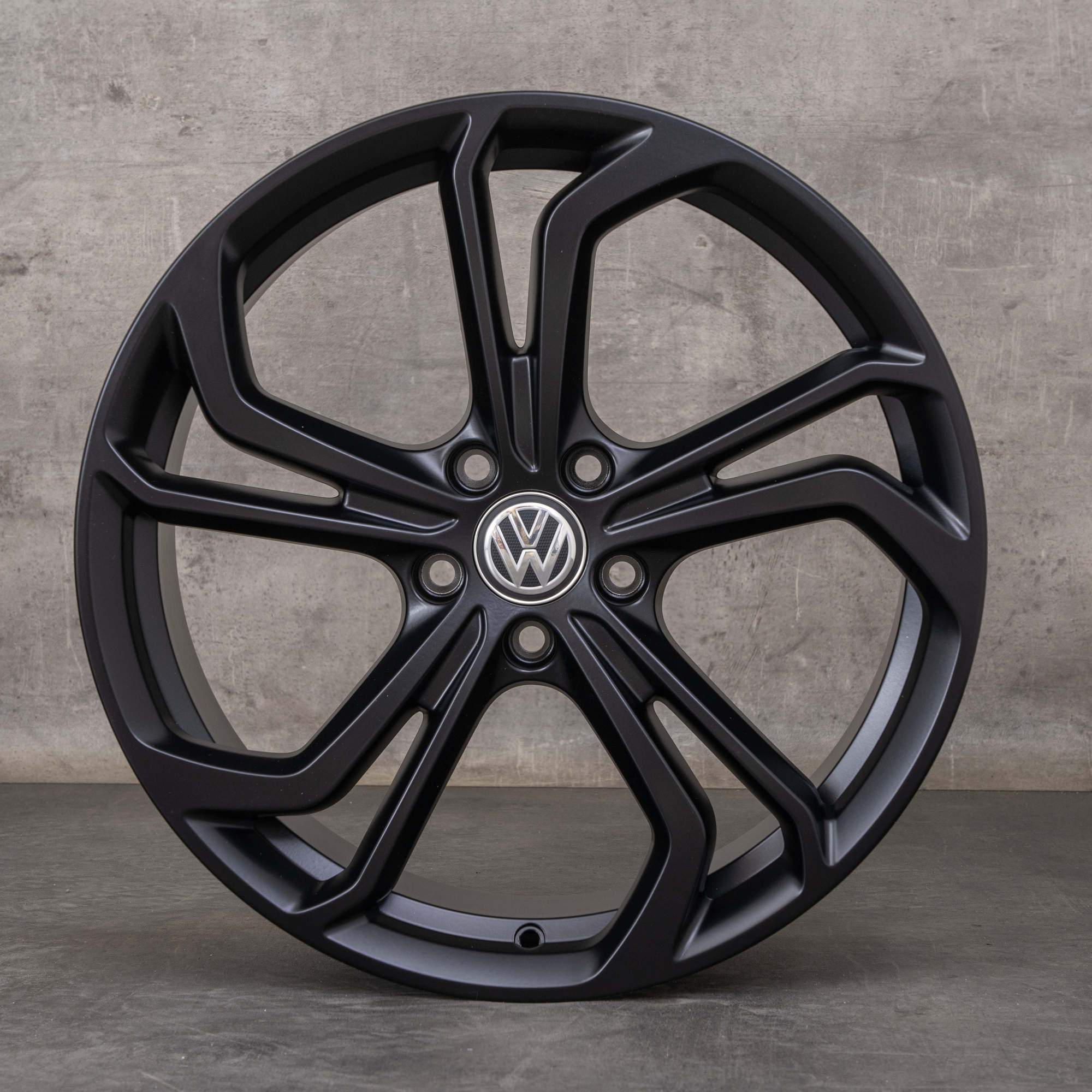 Original VW Golf 5 6 7 Felgen 19 Zoll 5G0601025EB Reifnitz schwarz matt