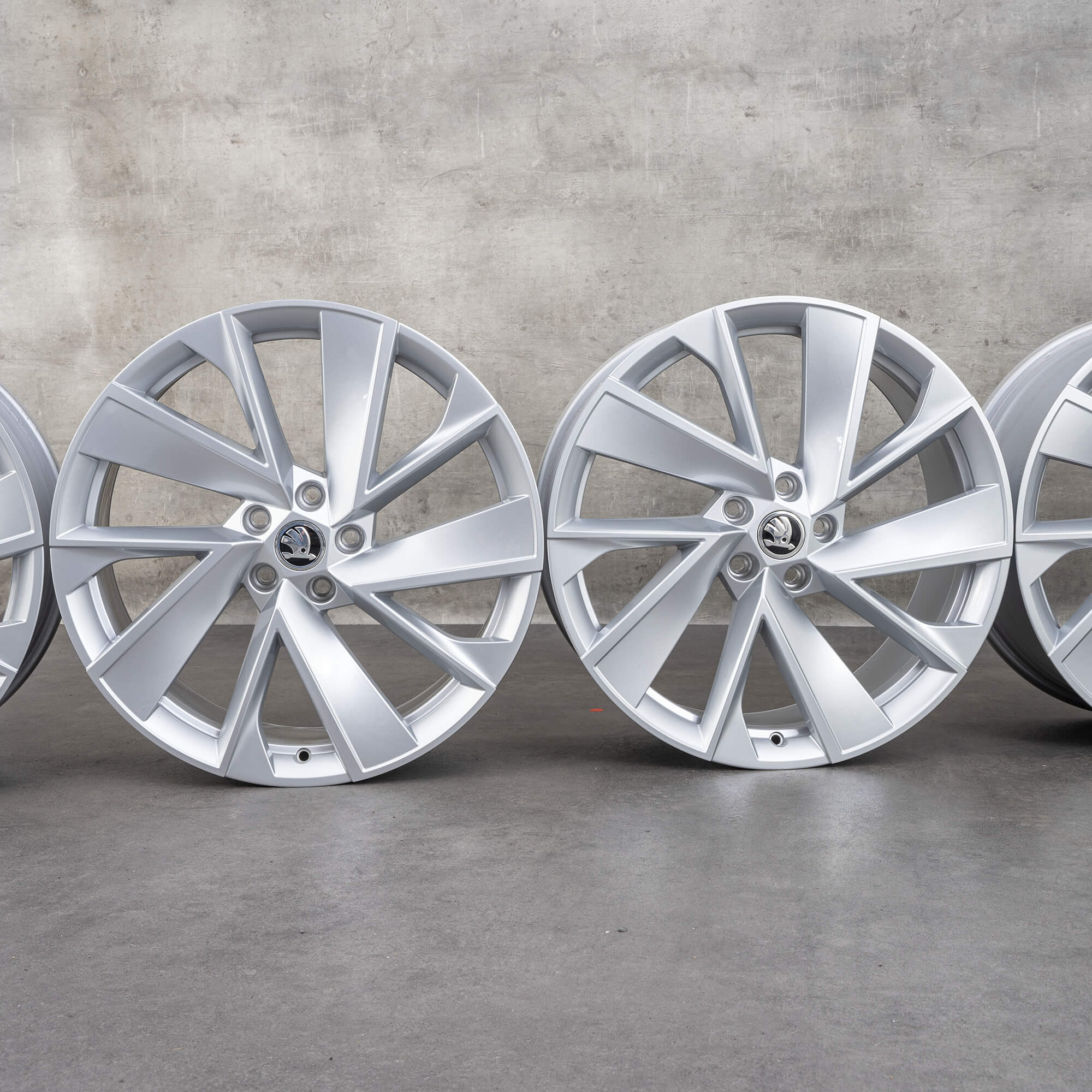 Skoda 20 inch rims Enyaq iV 5A Vega aluminum 5LA601025H NEW
