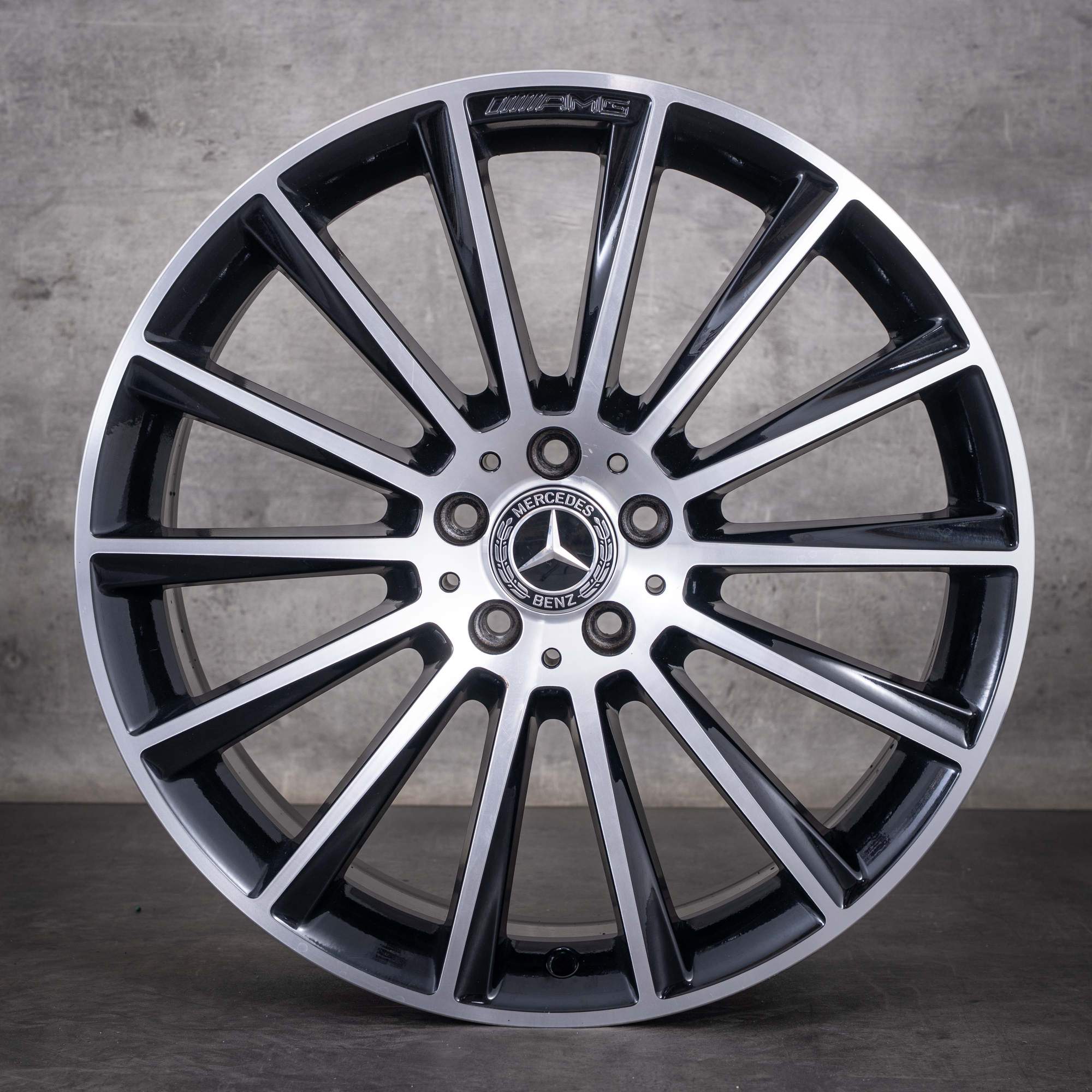 Alkuperäiset Mercedes-Benz GLC 43 AMG -vanteet 20 tuumaa X253 C253 A2534011900 A2534012700 diamond cut musta