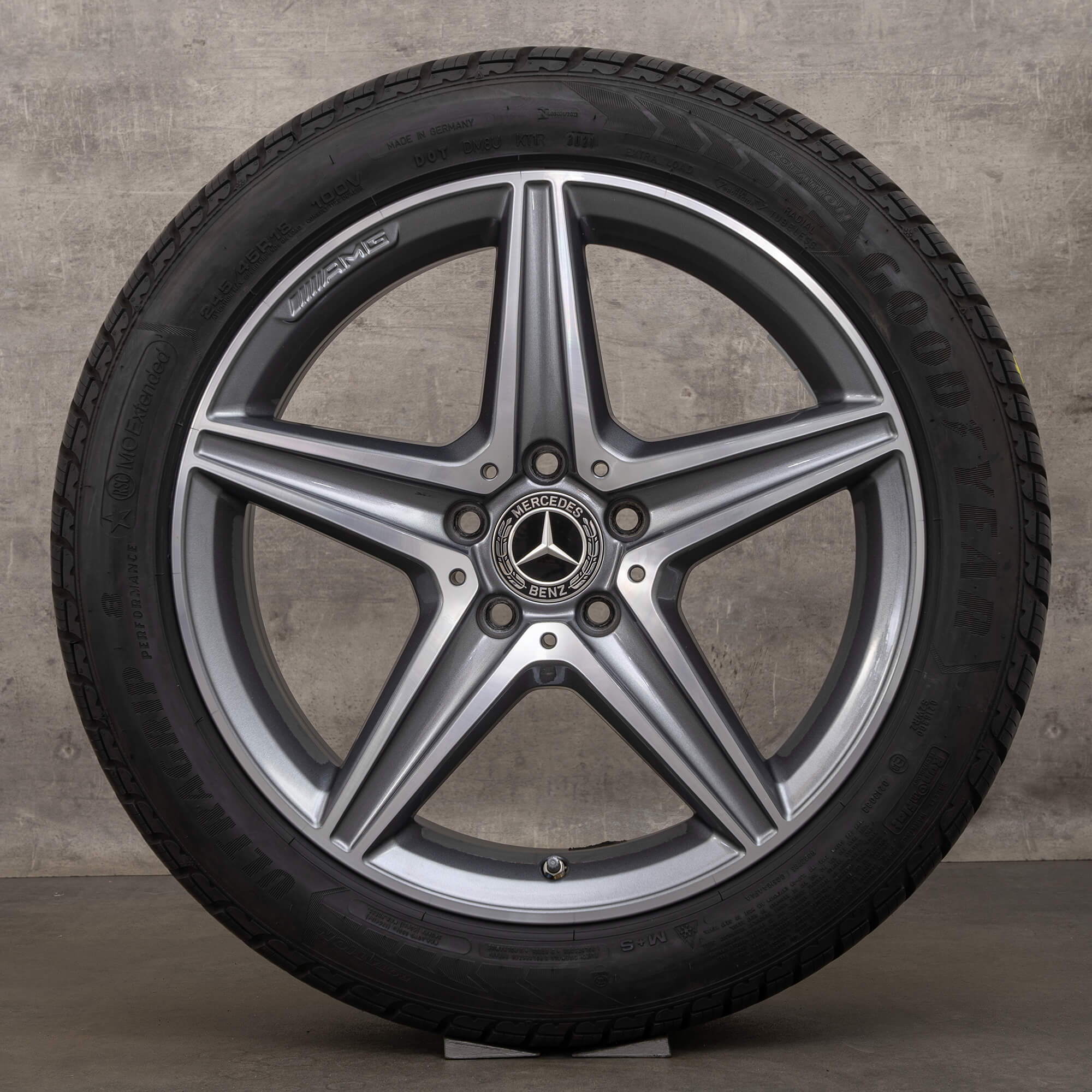 Alkuperäiset AMG Mercedes W213 S213 C238 18 tuuman talvirenkaat vanteet
